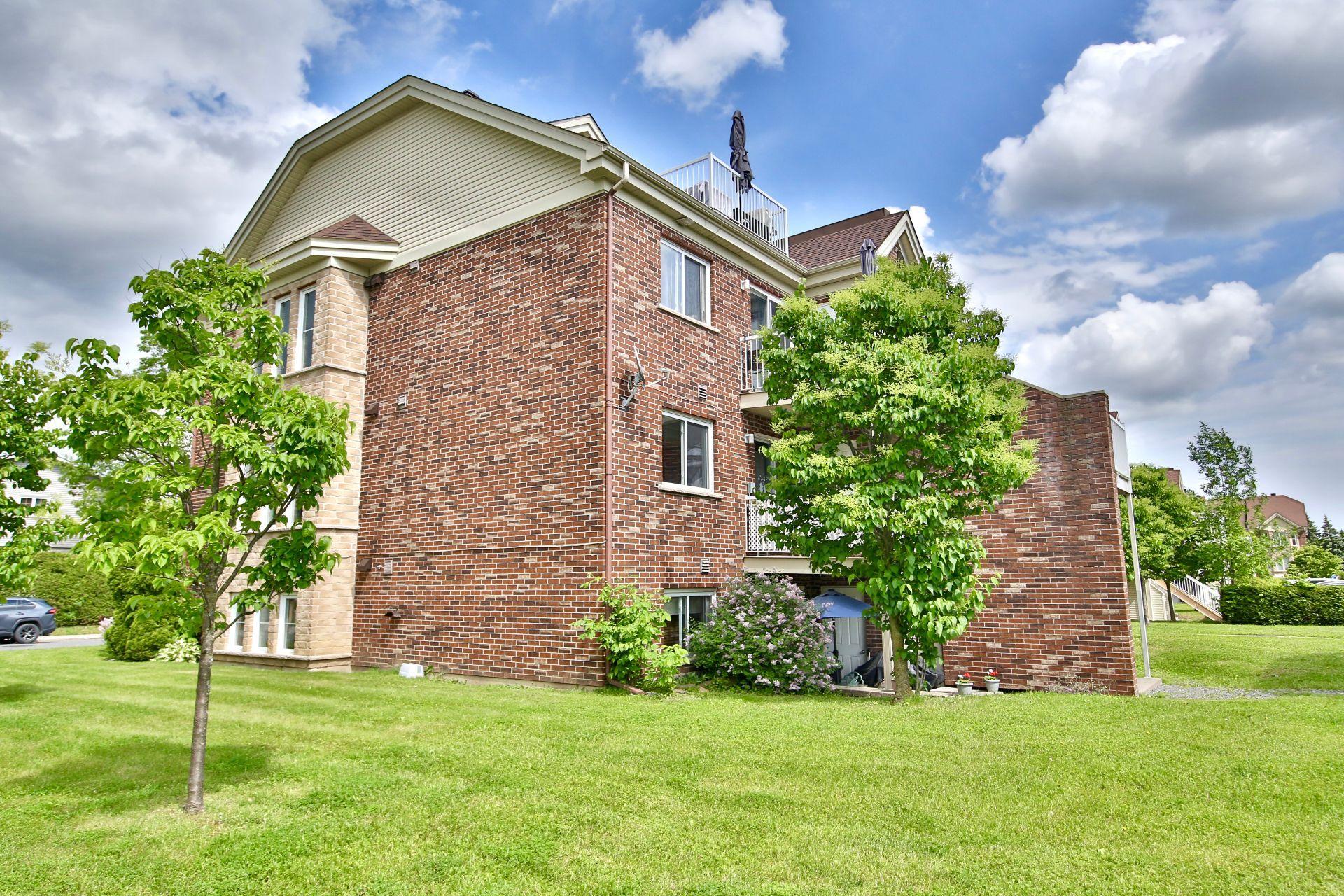









1872


Rue Joyal

,
Longueuil (Le Vieux-Longueuil),




QC
J4N0C2

