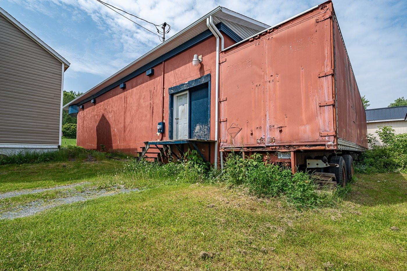 









148

 - 150


Rue Manville O.

,
Val-des-Sources,




QC
J1T1G3

