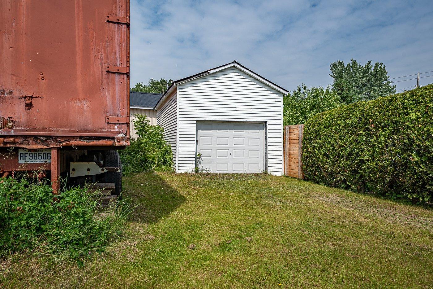 









148

 - 150


Rue Manville O.

,
Val-des-Sources,




QC
J1T1G3

