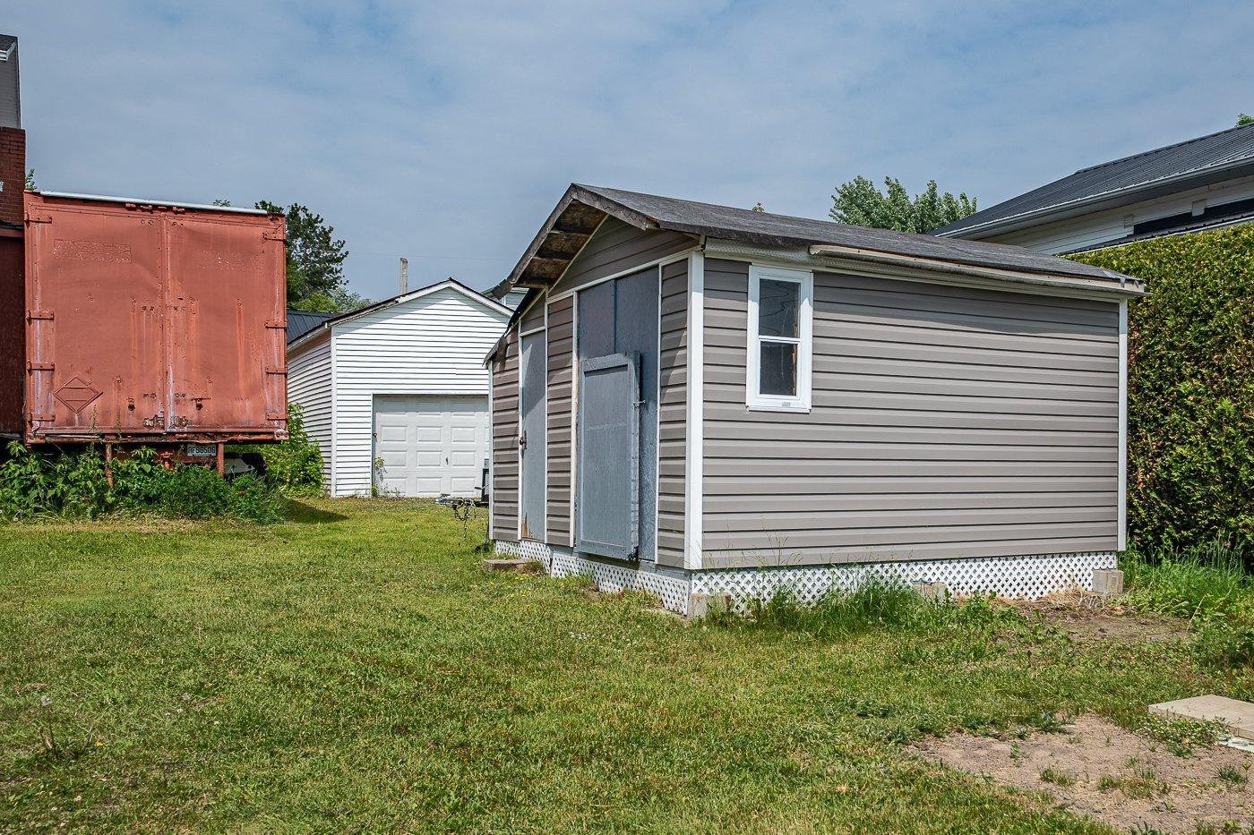 









148

 - 150


Rue Manville O.

,
Val-des-Sources,




QC
J1T1G3

