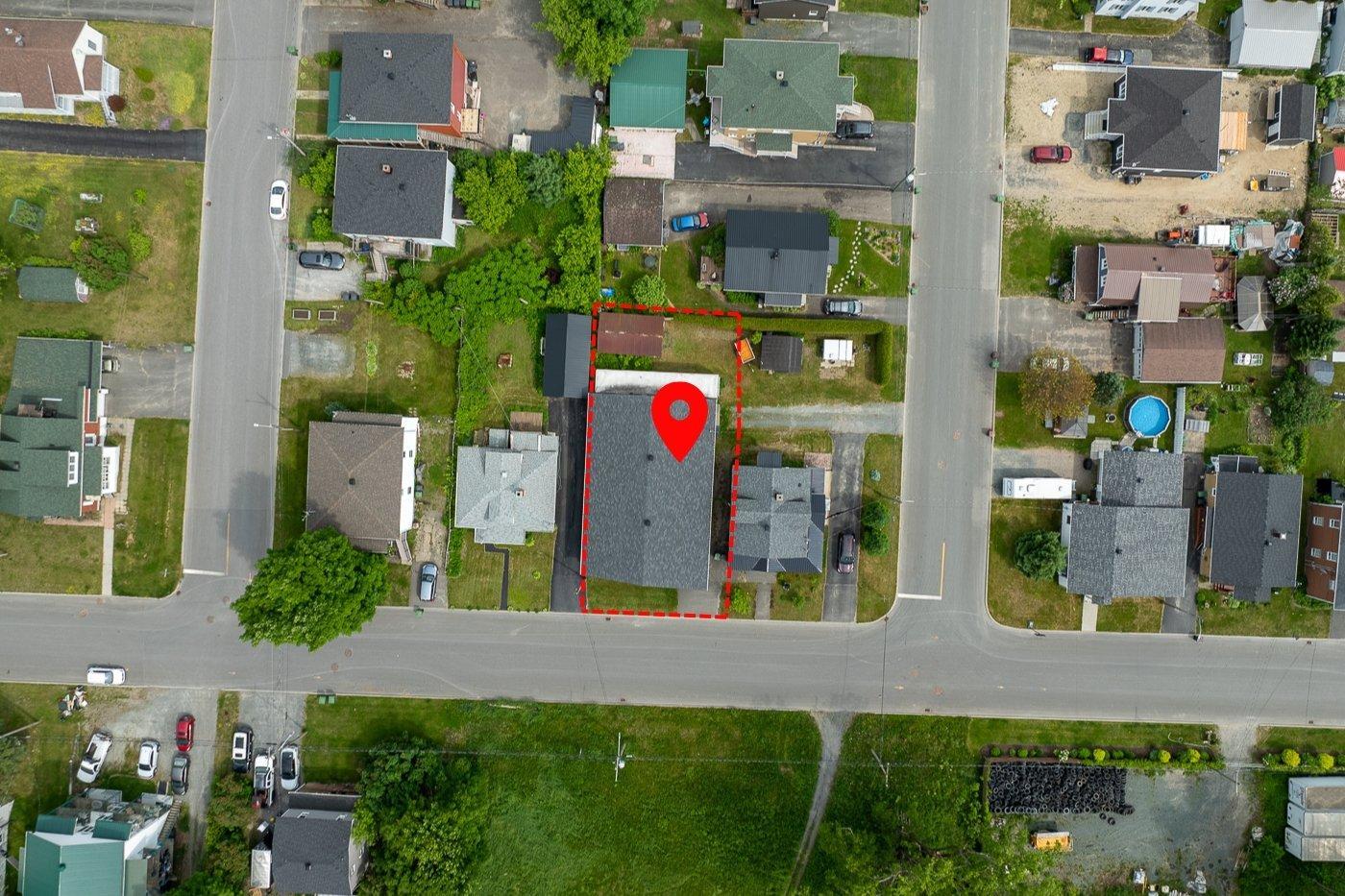 









148

 - 150


Rue Manville O.

,
Val-des-Sources,




QC
J1T1G3

