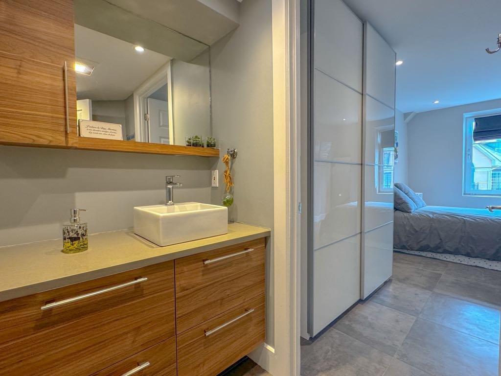 









116


Ch. de Kandahar

, 448,
Mont-Tremblant,




QC
J8E1E2

