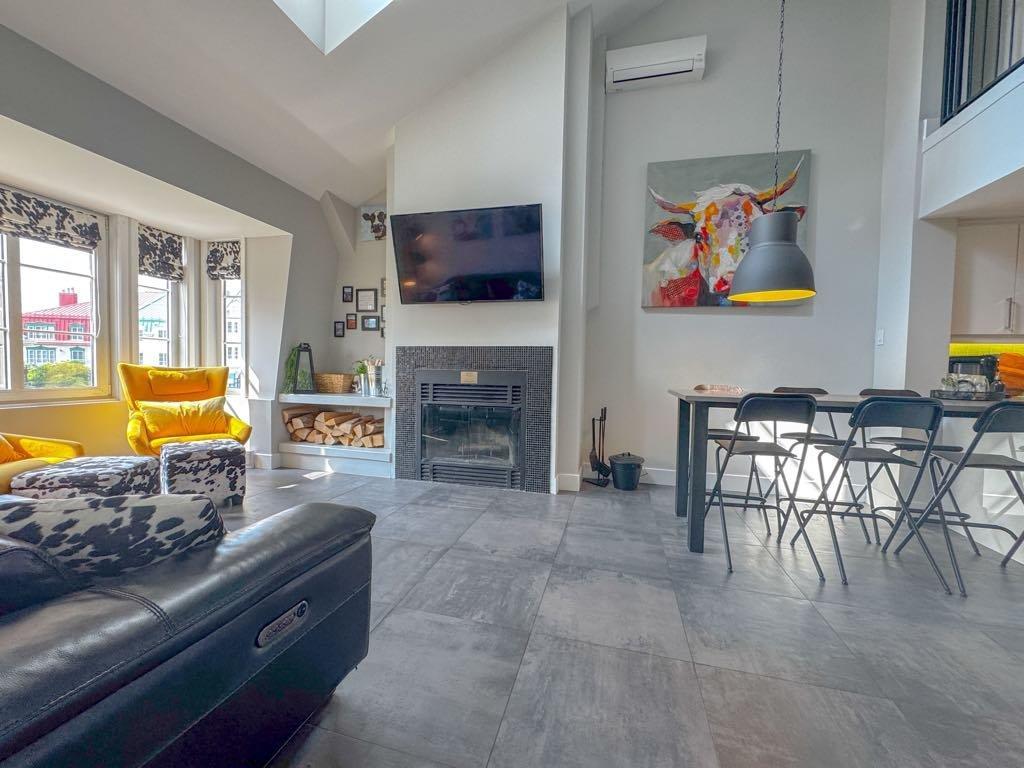 









116


Ch. de Kandahar

, 448,
Mont-Tremblant,




QC
J8E1E2

