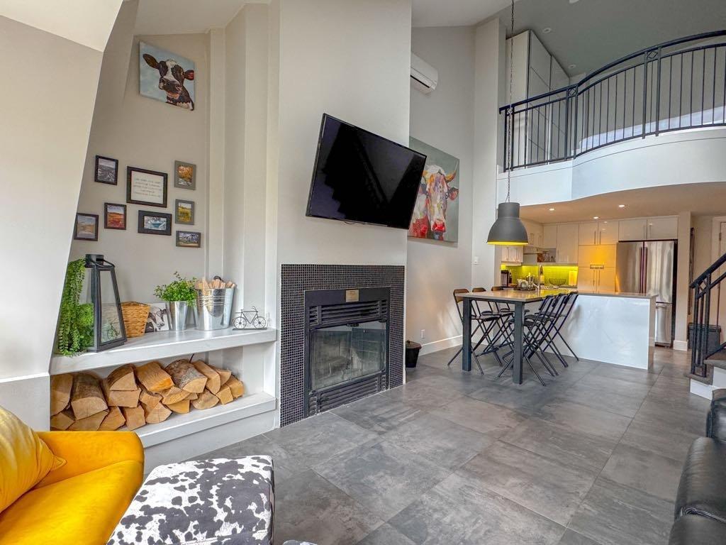 









116


Ch. de Kandahar

, 448,
Mont-Tremblant,




QC
J8E1E2

