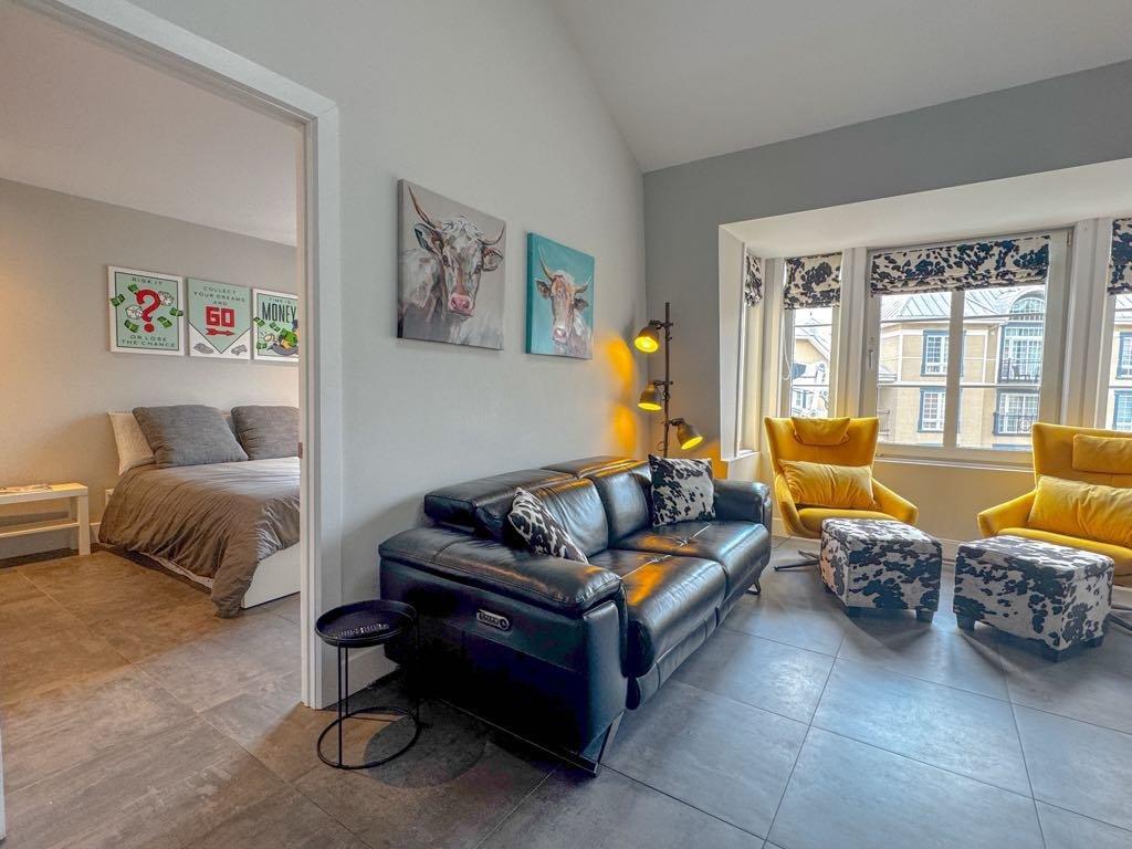 









116


Ch. de Kandahar

, 448,
Mont-Tremblant,




QC
J8E1E2

