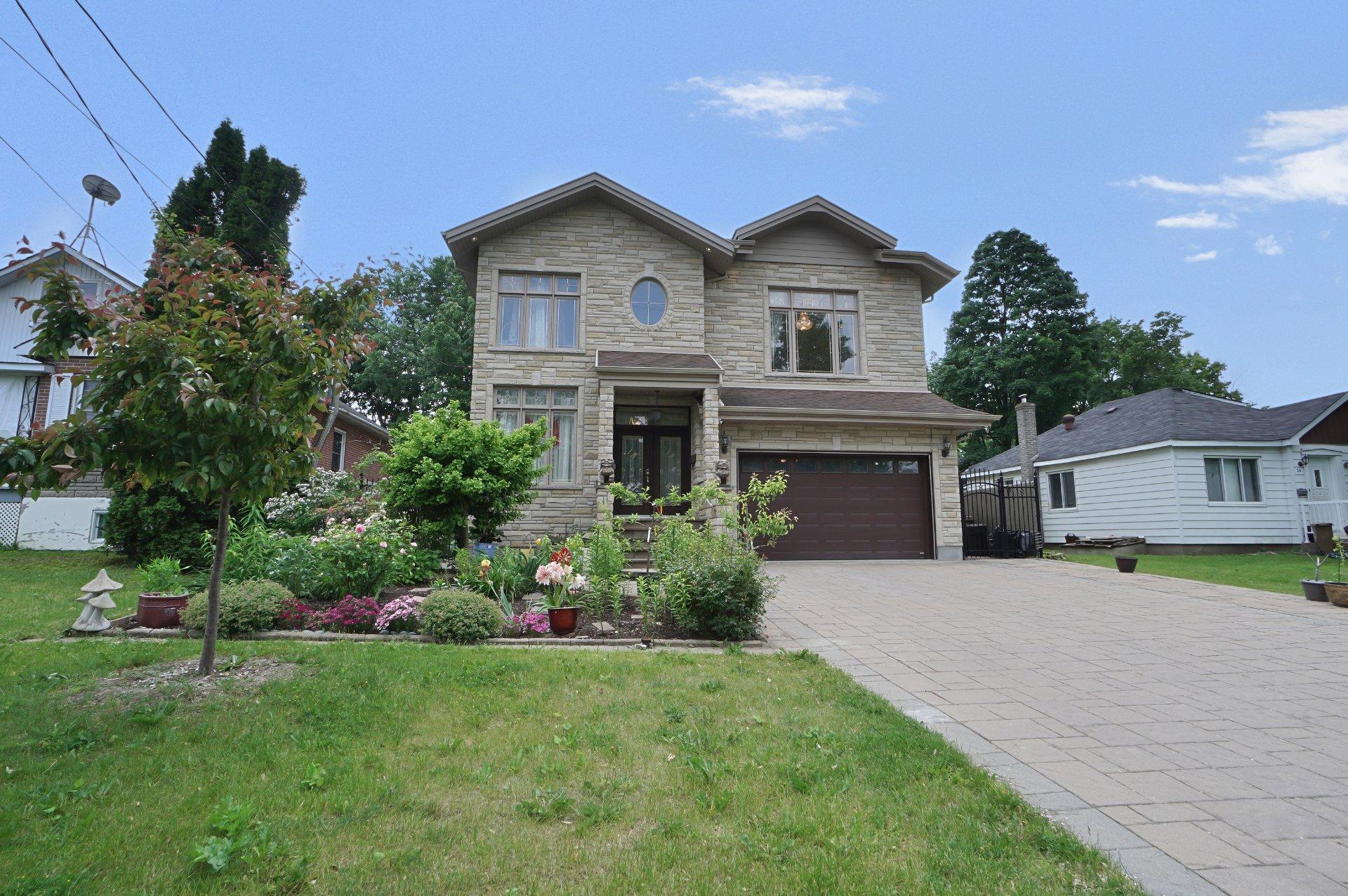 









24


3e Avenue N.

,
Montréal (Pierrefonds-Roxboro),




QC
H8Y2L9

