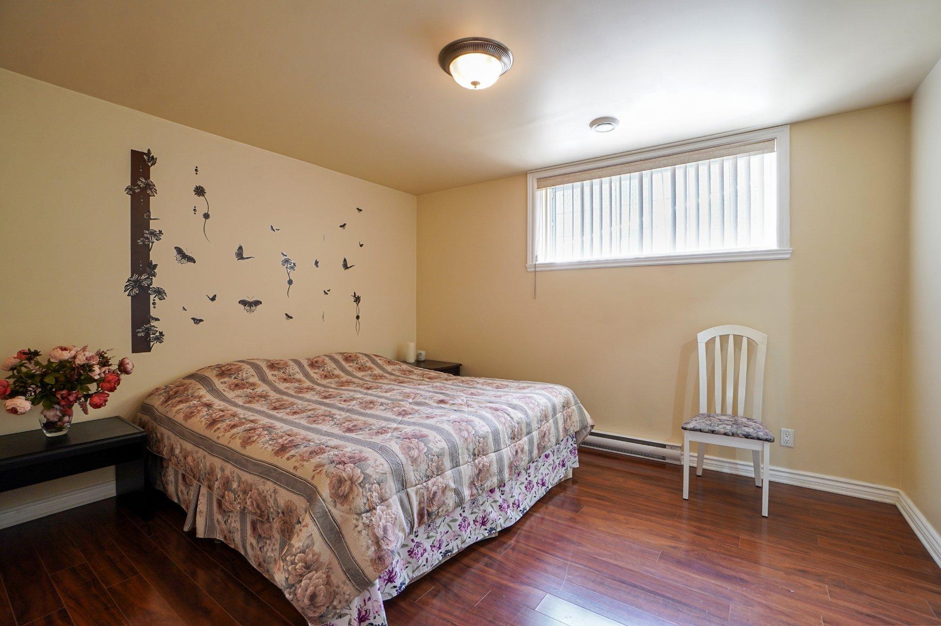 









24


3e Avenue N.

,
Montréal (Pierrefonds-Roxboro),




QC
H8Y2L9

