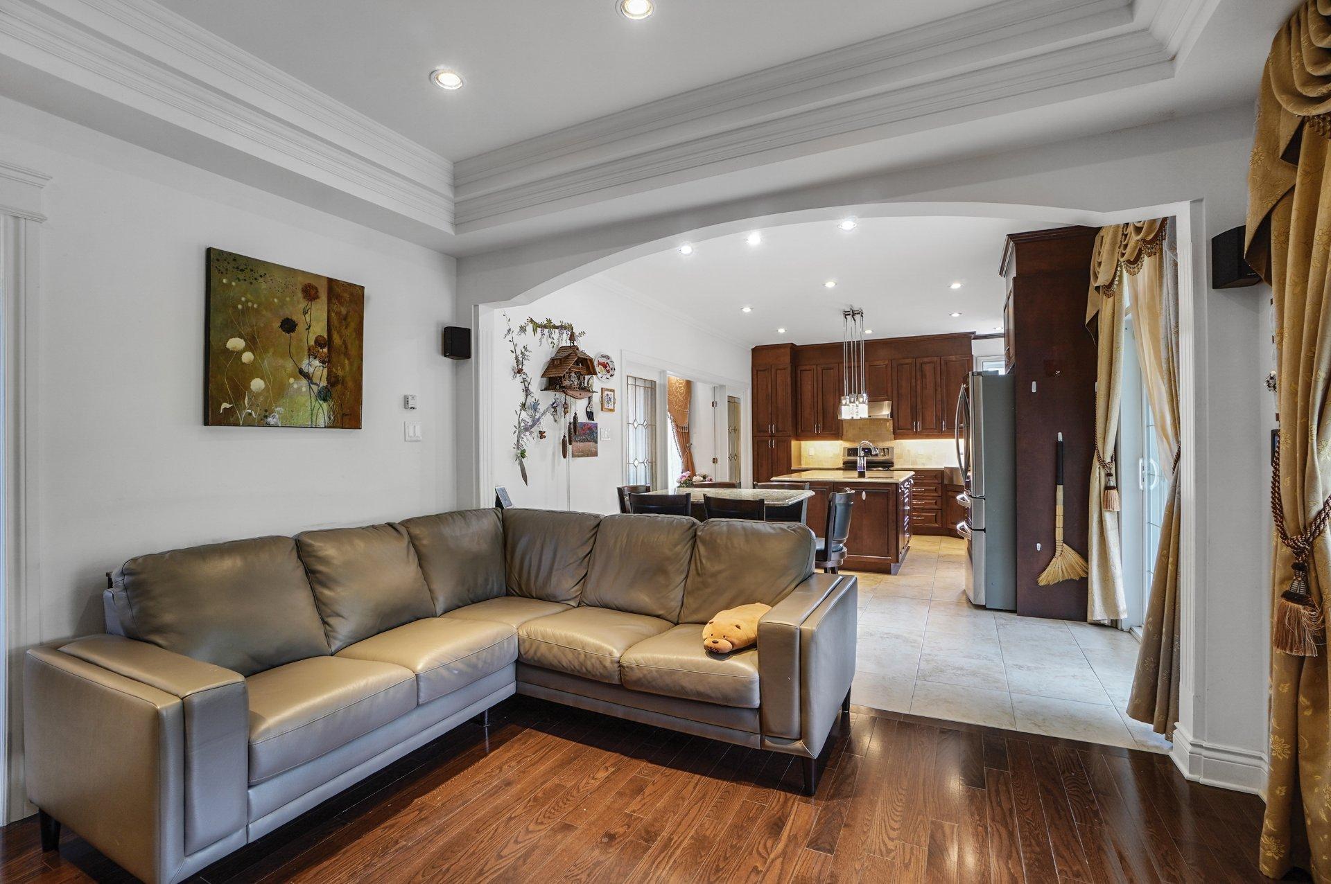 









24


3e Avenue N.

,
Montréal (Pierrefonds-Roxboro),




QC
H8Y2L9

