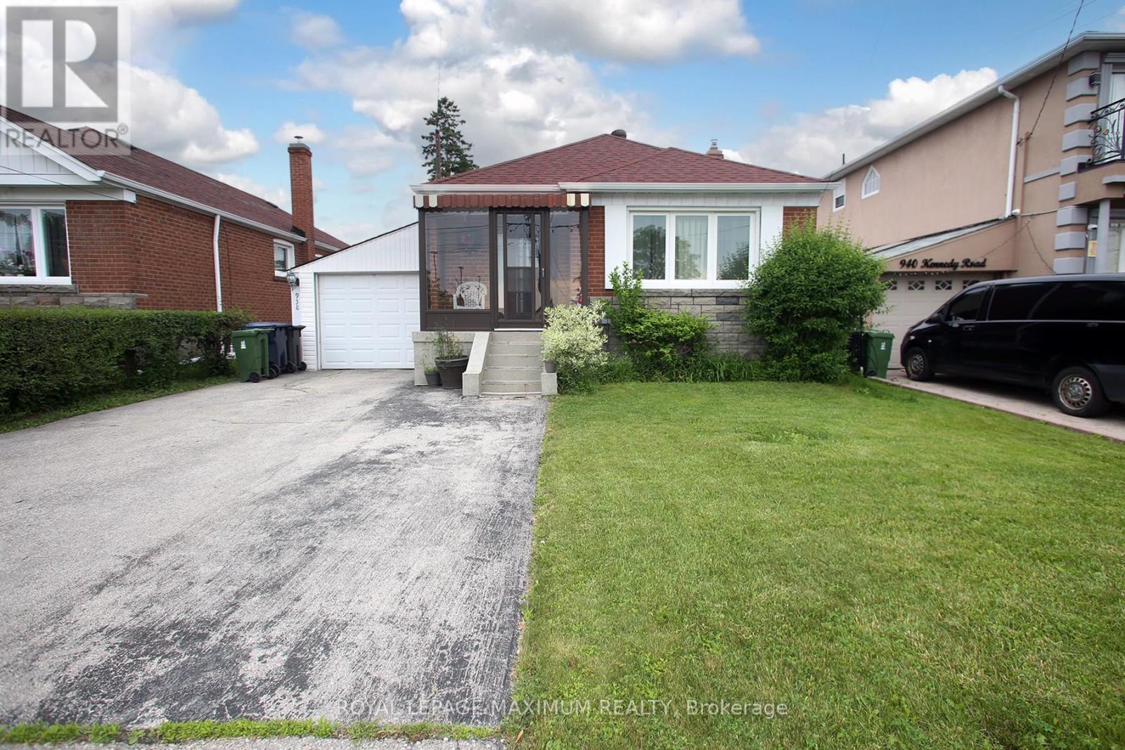 












938 KENNEDY ROAD

,
Toronto,




Ontario
M1K2G3

