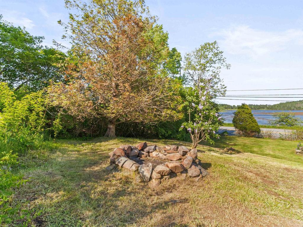 












6447 Highway 207

,
Grand Desert,




NS
B0J 2L0

