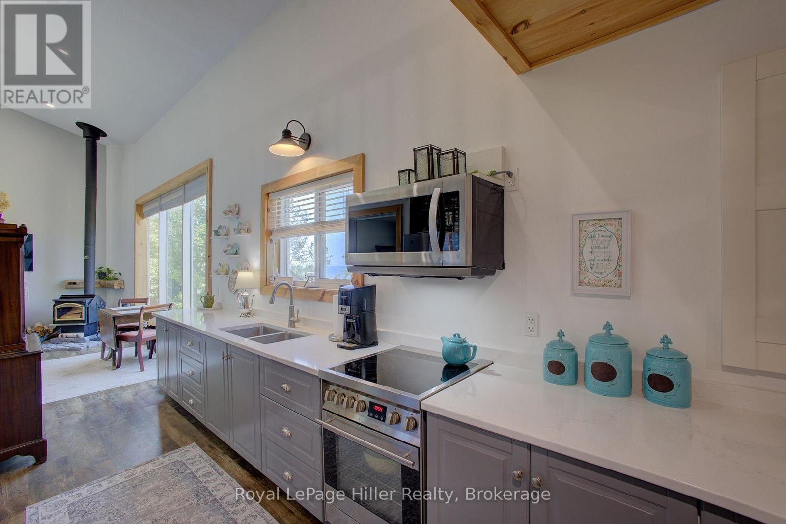 












84841 SHAMROCK BEACH ROAD

,
Ashfield-Colborne-Wawanosh (Ashfield),




Ontario
N7A3X9

