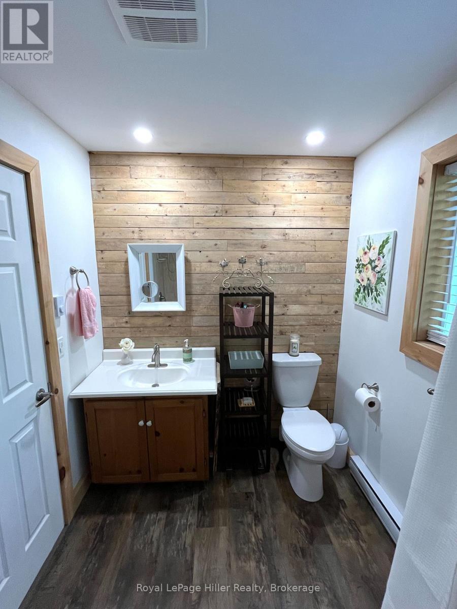 












84841 SHAMROCK BEACH ROAD

,
Ashfield-Colborne-Wawanosh (Ashfield),




Ontario
N7A3X9

