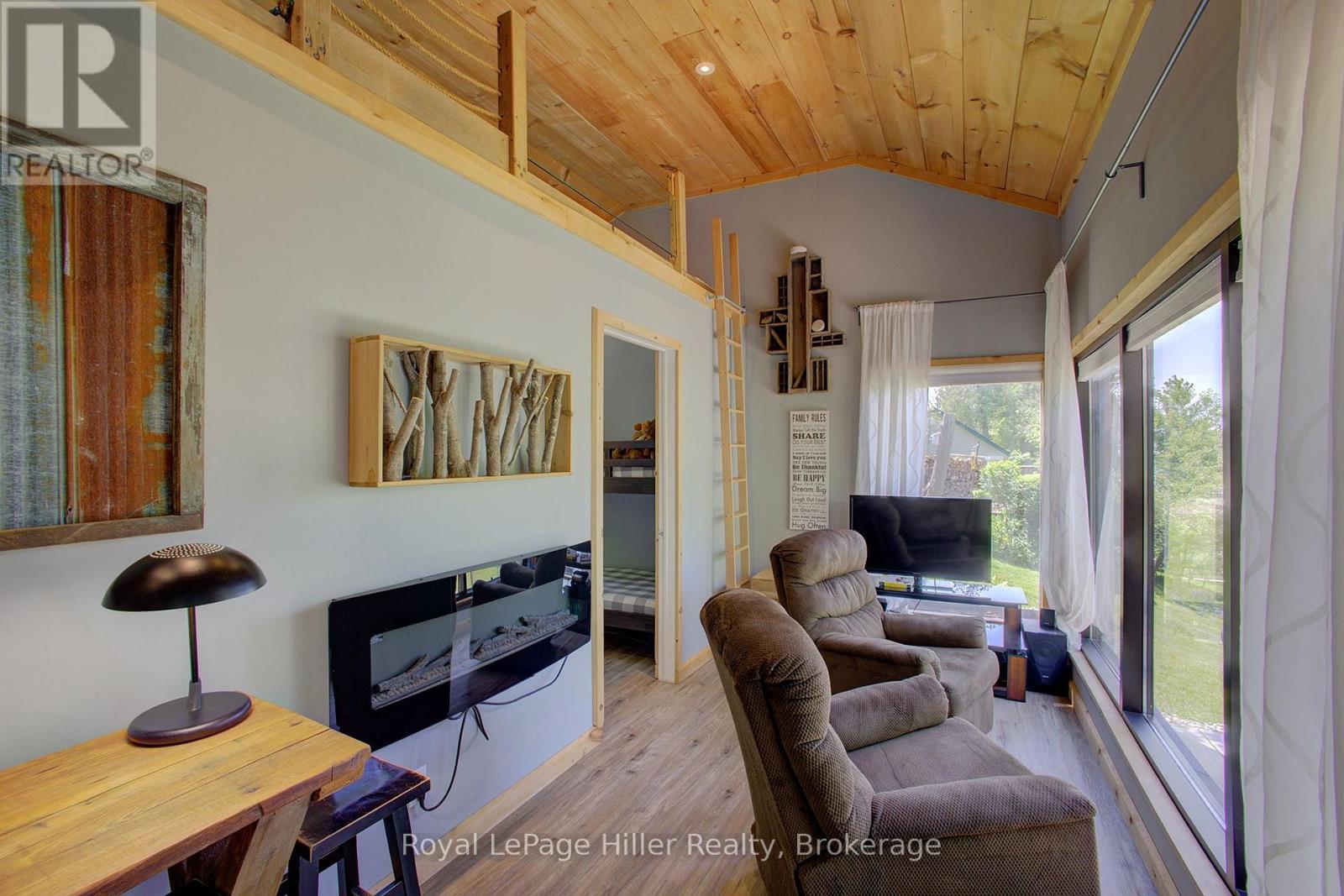 












84841 SHAMROCK BEACH ROAD

,
Ashfield-Colborne-Wawanosh (Ashfield),




Ontario
N7A3X9

