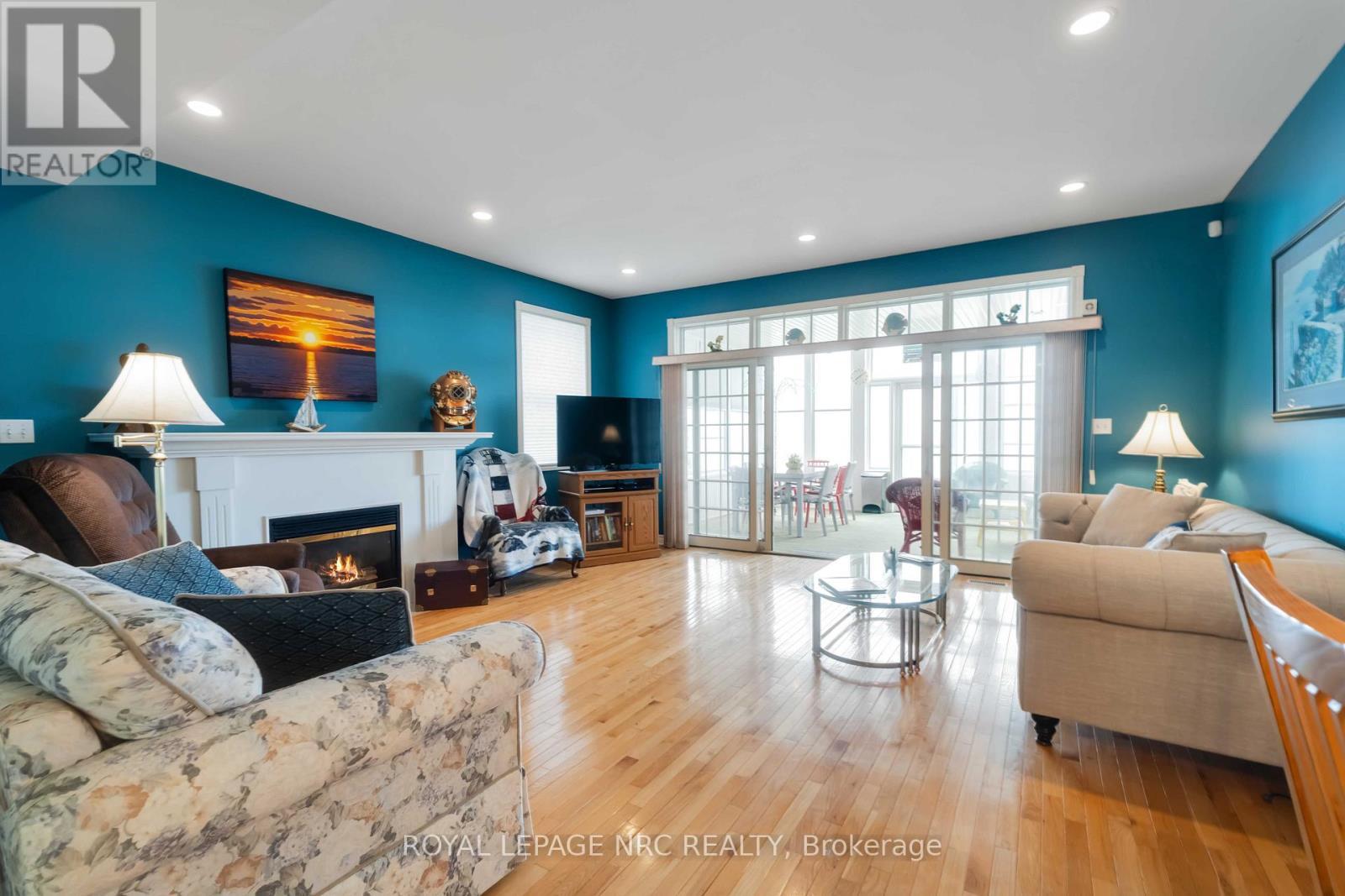 












41 PROMENADE WAY

,
Fort Erie (Crystal Beach),




Ontario
L0S1B0

