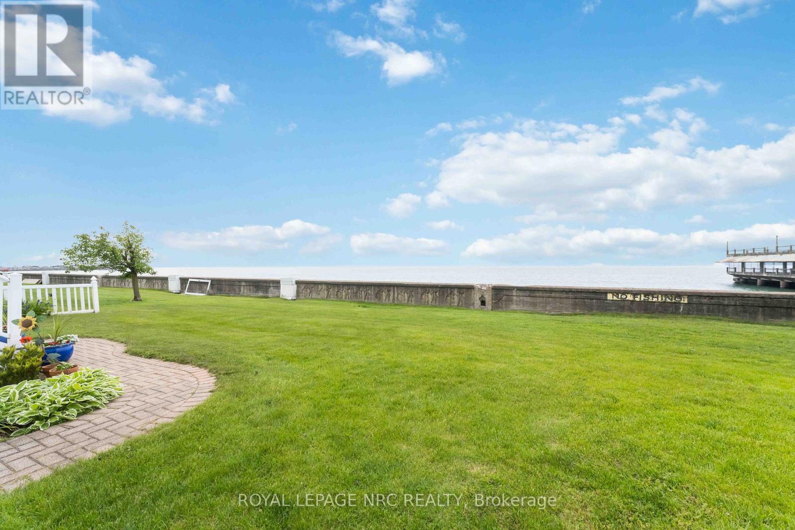 












41 PROMENADE WAY

,
Fort Erie (Crystal Beach),




Ontario
L0S1B0

