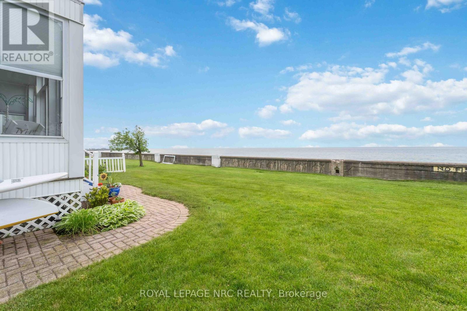 












41 PROMENADE WAY

,
Fort Erie (Crystal Beach),




Ontario
L0S1B0

