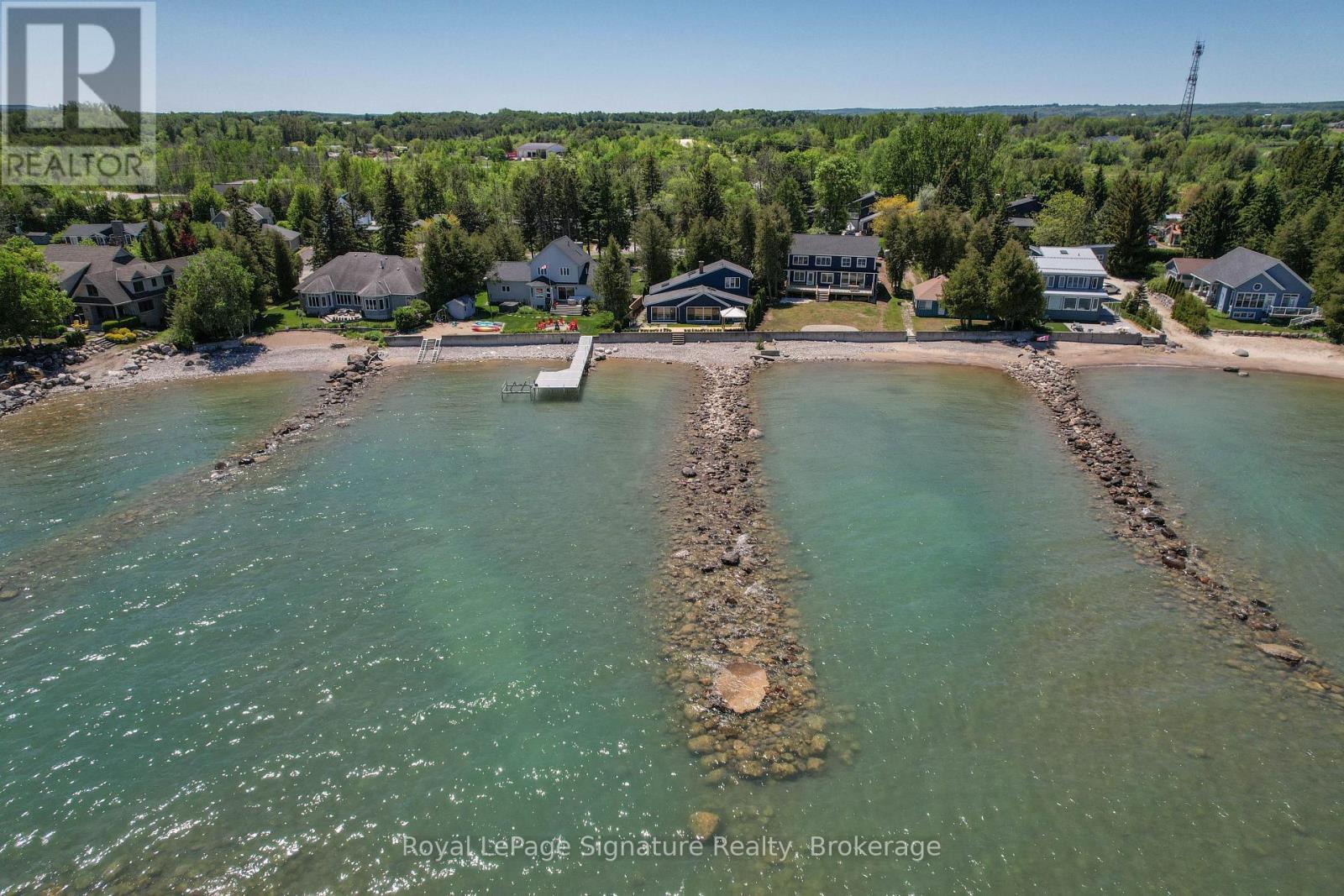 












137 BAYVIEW AVENUE

,
Blue Mountains,




Ontario
N0H1J0

