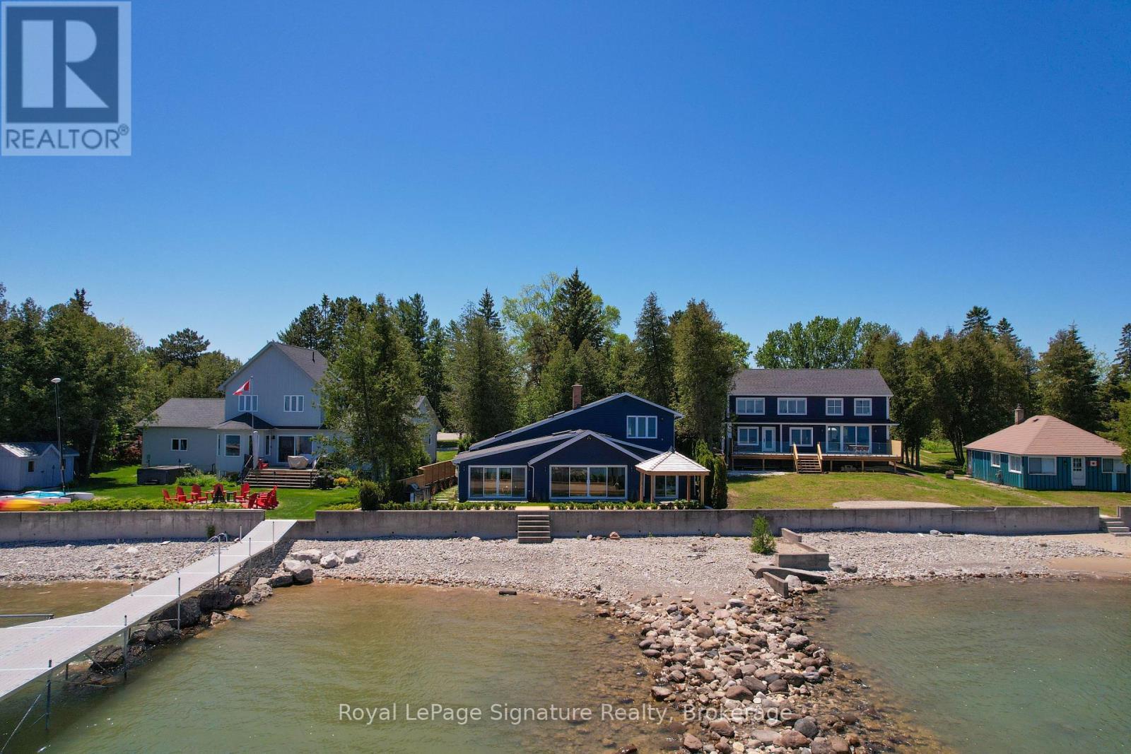 












137 BAYVIEW AVENUE

,
Blue Mountains,




Ontario
N0H1J0

