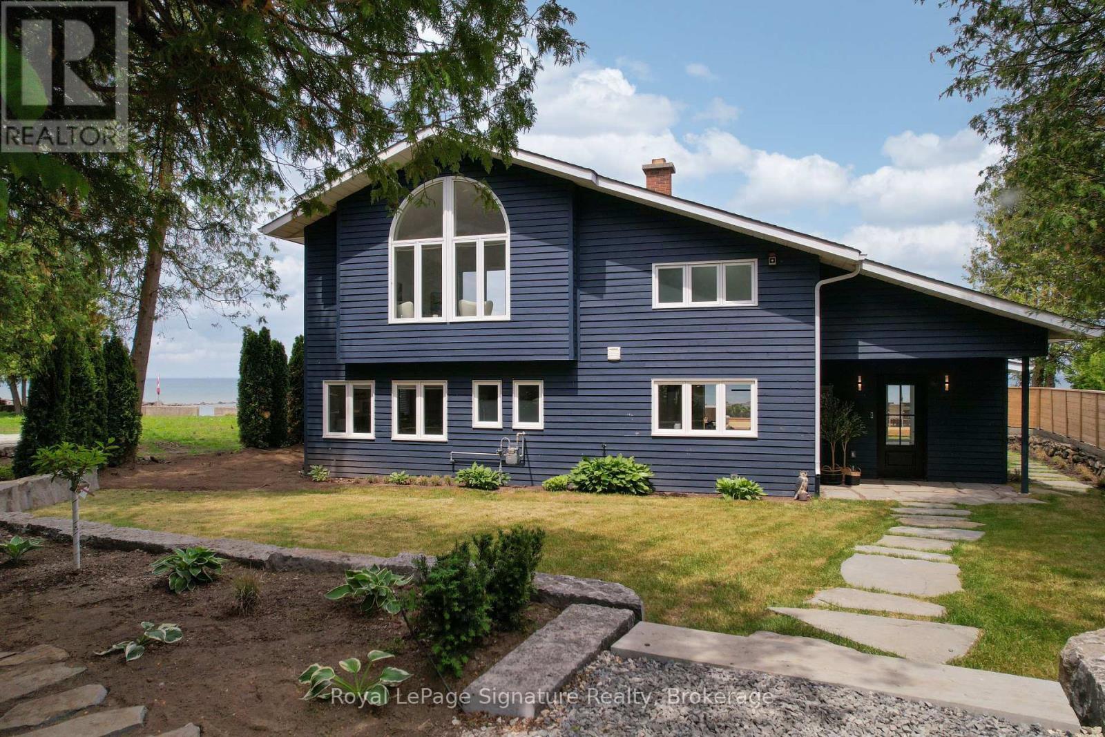 












137 BAYVIEW AVENUE

,
Blue Mountains,




Ontario
N0H1J0

