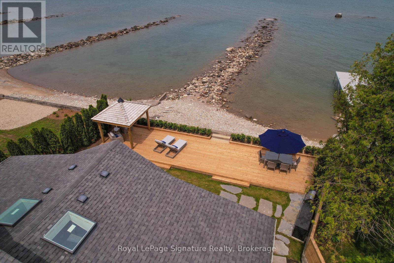












137 BAYVIEW AVENUE

,
Blue Mountains,




Ontario
N0H1J0

