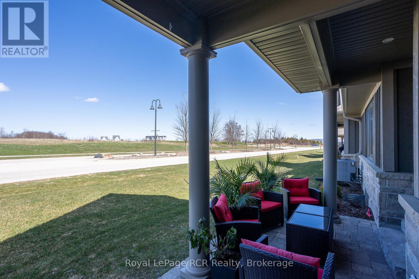 












133 HAWTHORN CRESCENT

,
Georgian Bluffs,




Ontario
N0H1S0

