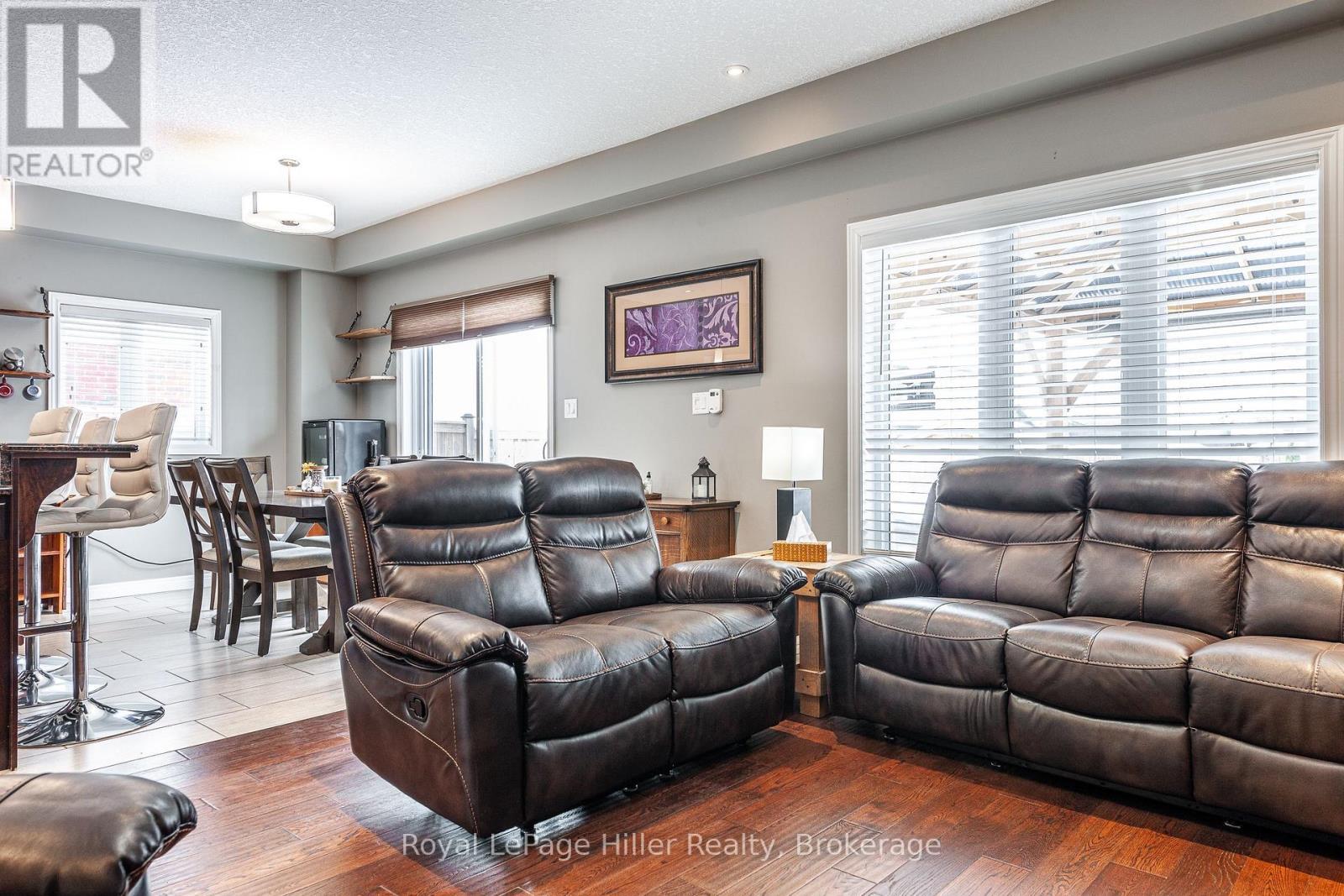 












13 BROWN STREET

,
Stratford,




Ontario
N5A0B8

