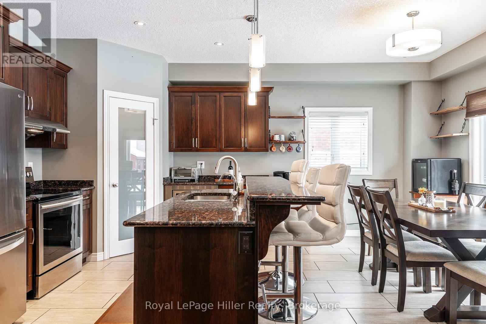 












13 BROWN STREET

,
Stratford,




Ontario
N5A0B8

