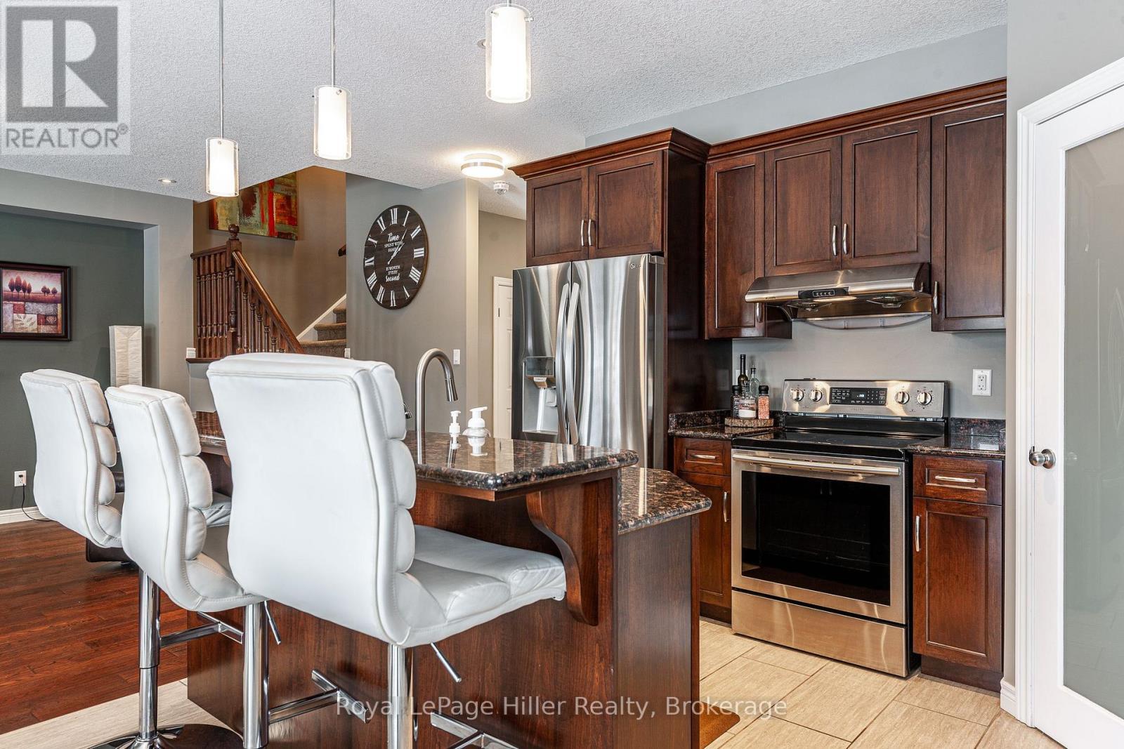 












13 BROWN STREET

,
Stratford,




Ontario
N5A0B8

