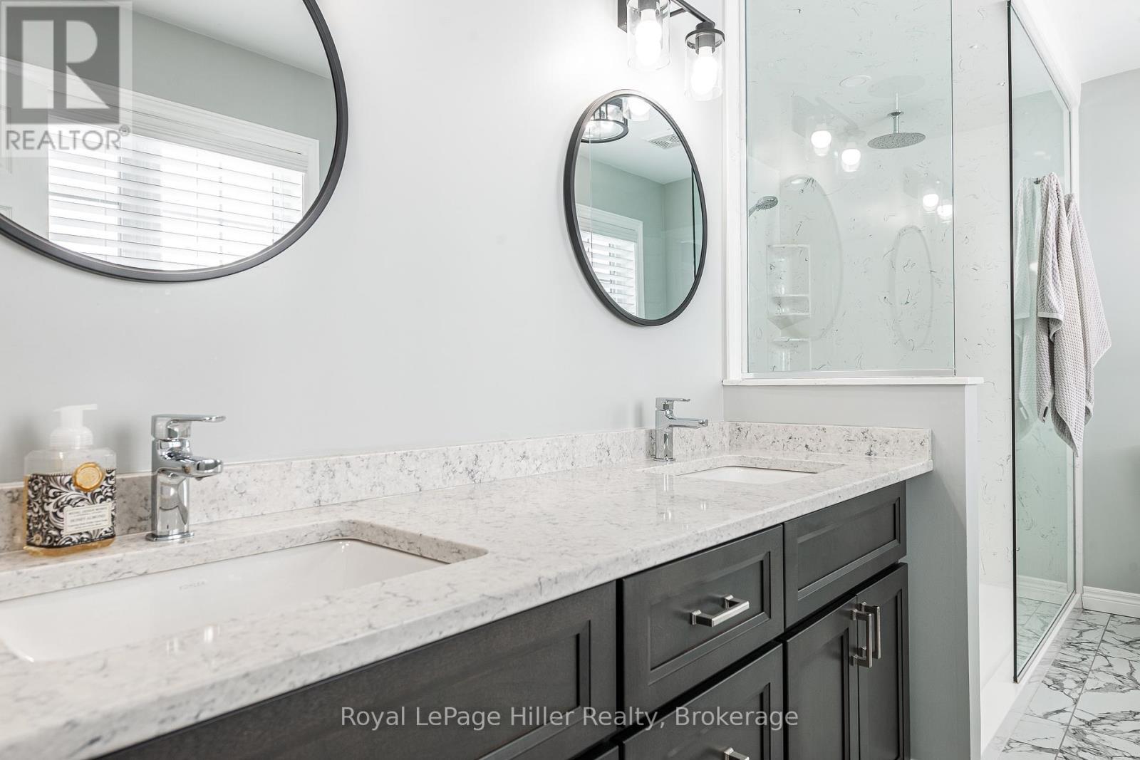 












13 BROWN STREET

,
Stratford,




Ontario
N5A0B8

