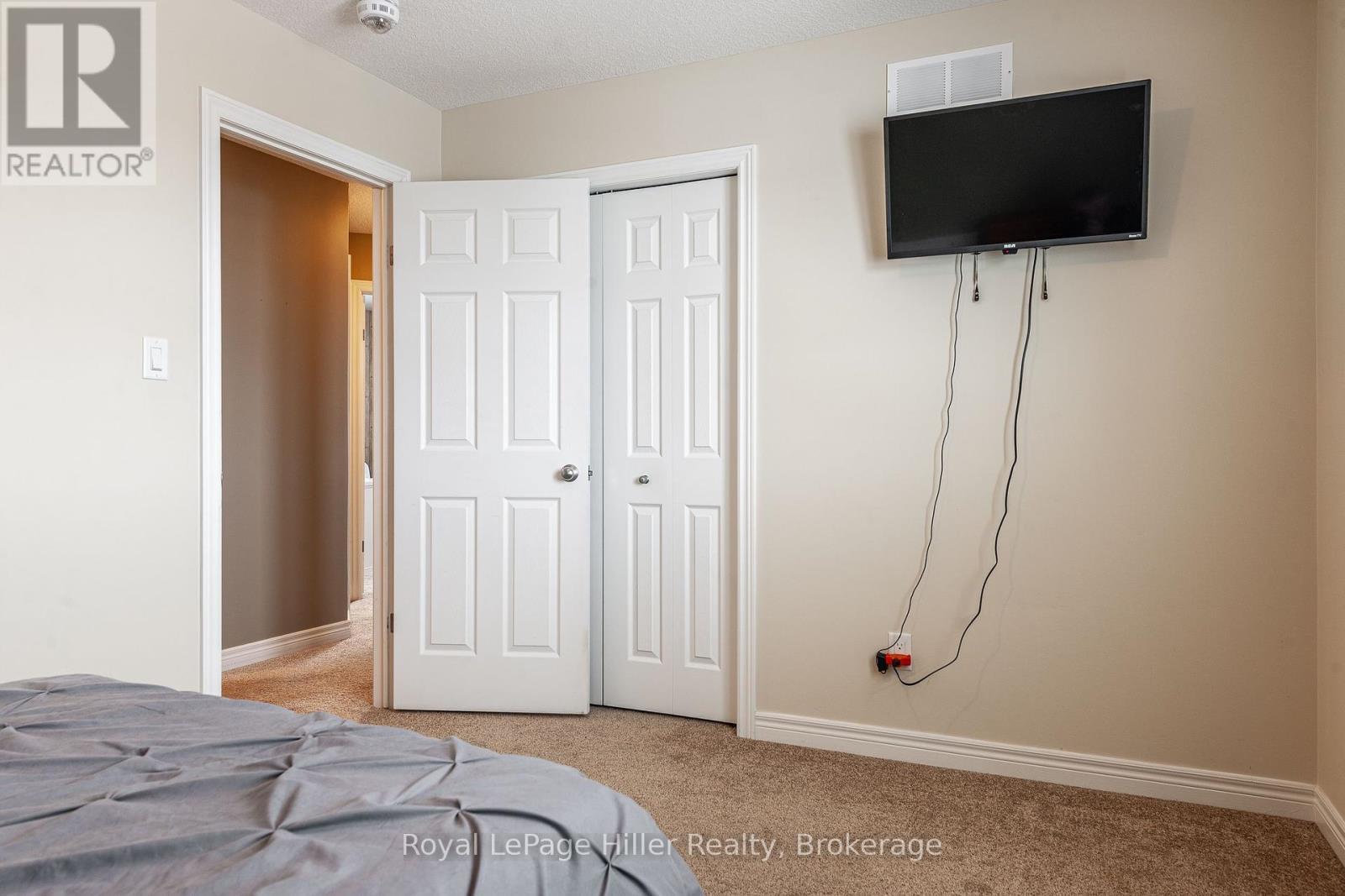 












13 BROWN STREET

,
Stratford,




Ontario
N5A0B8

