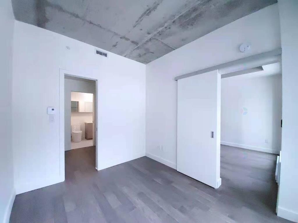 









1550


Rue des Bassins

, 323,
Montréal (Le Sud-Ouest),




QC
H3C0W5


