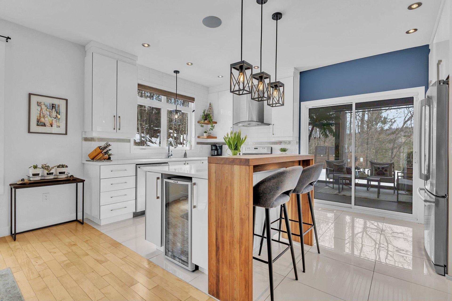 









235


Ch. Sauvé

,
Val-des-Monts,




QC
J8N5A6


