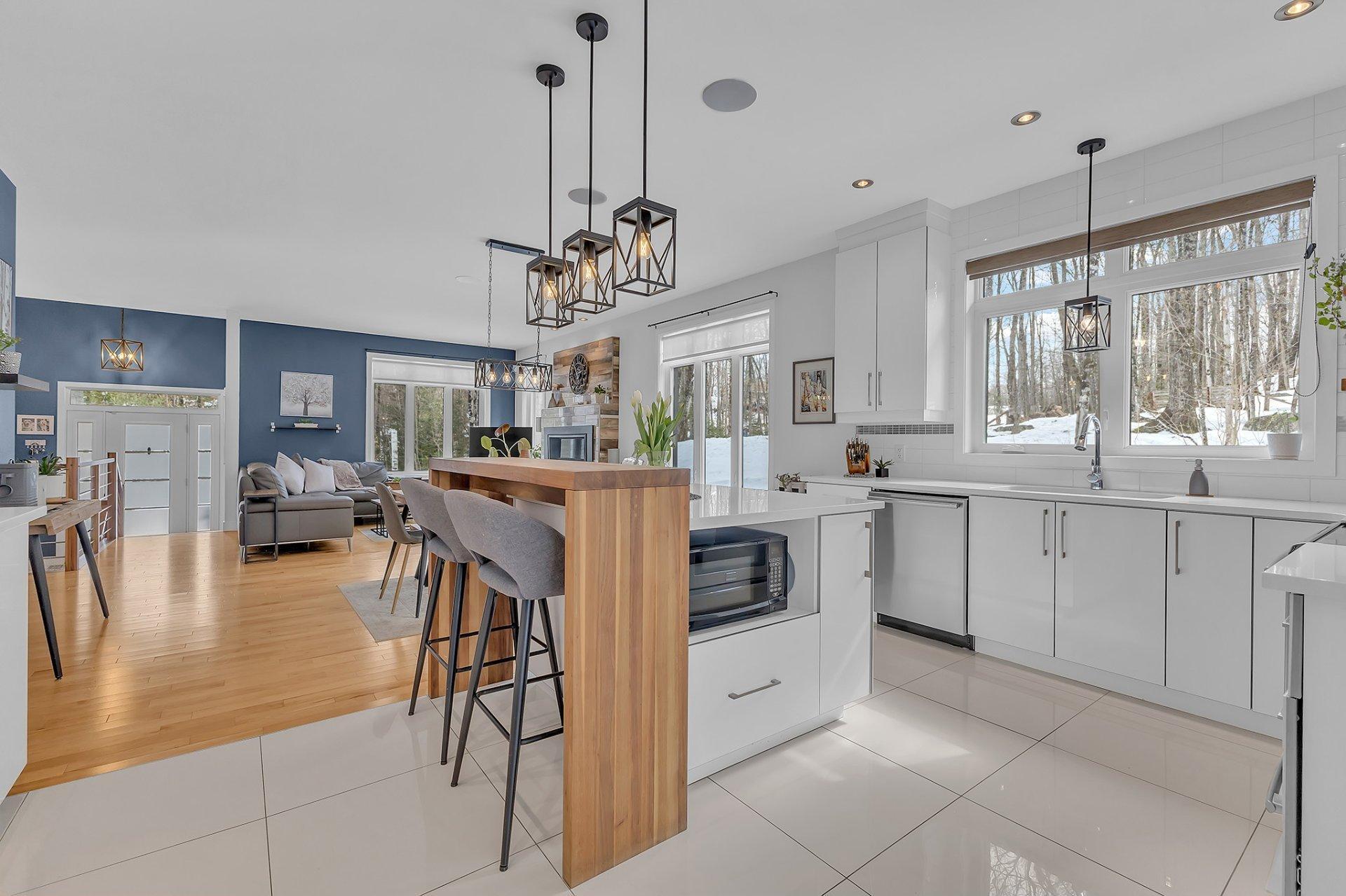 









235


Ch. Sauvé

,
Val-des-Monts,




QC
J8N5A6

