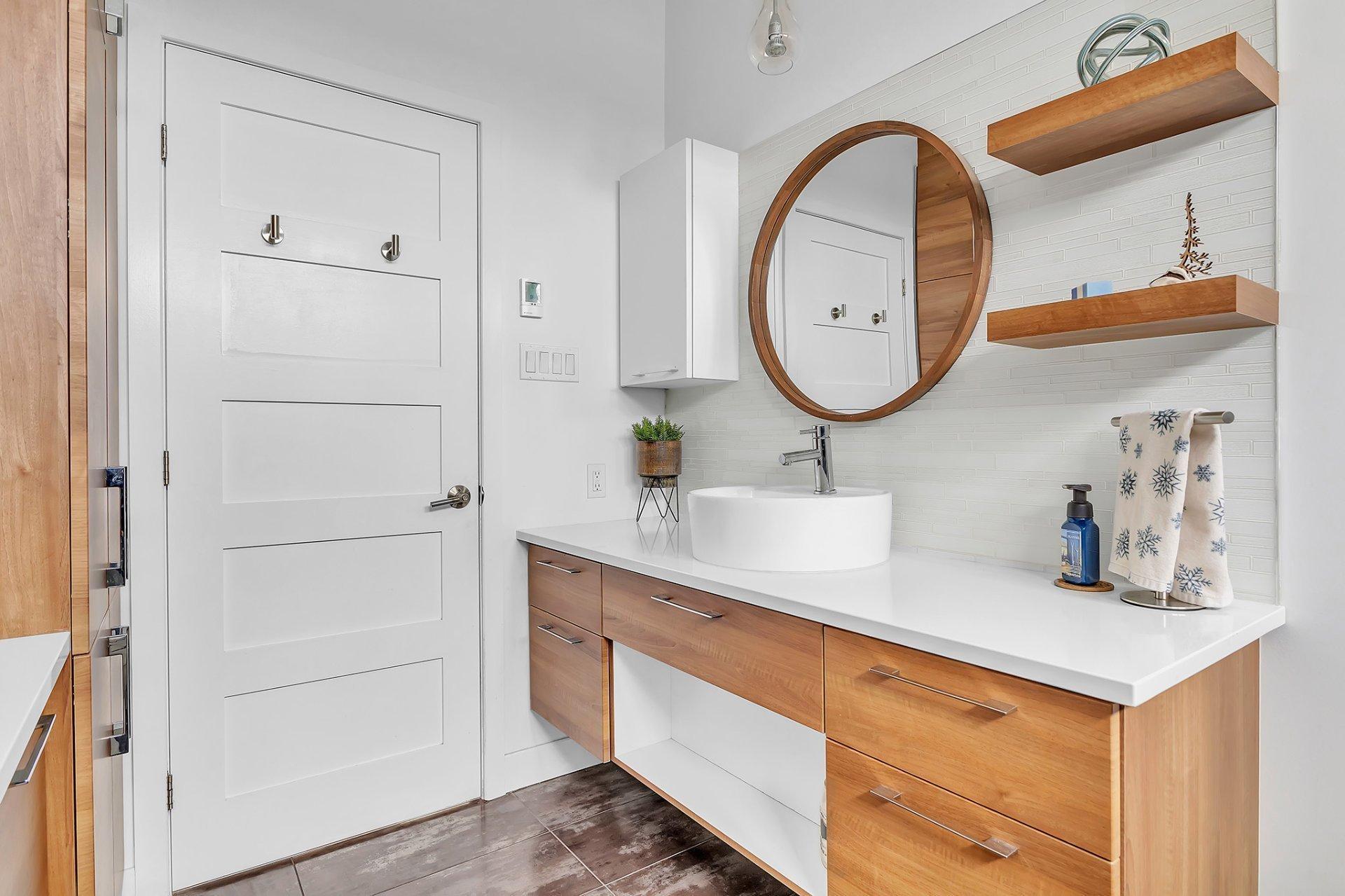 









235


Ch. Sauvé

,
Val-des-Monts,




QC
J8N5A6

