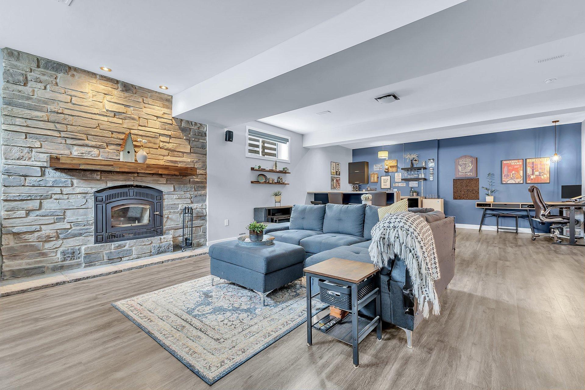 









235


Ch. Sauvé

,
Val-des-Monts,




QC
J8N5A6

