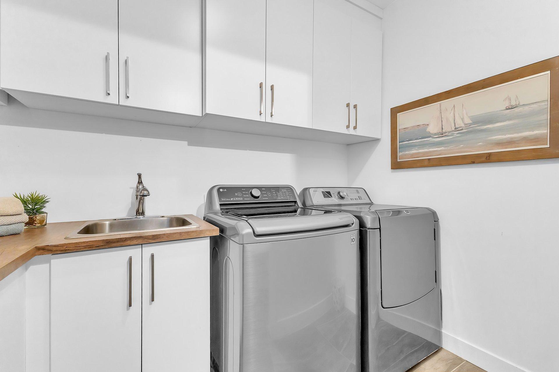 









235


Ch. Sauvé

,
Val-des-Monts,




QC
J8N5A6

