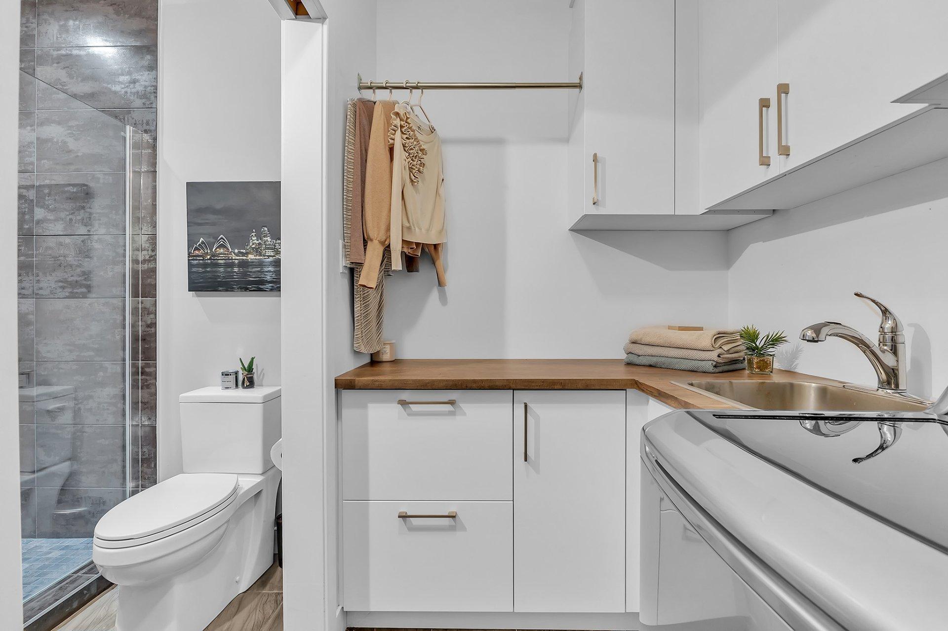 









235


Ch. Sauvé

,
Val-des-Monts,




QC
J8N5A6

