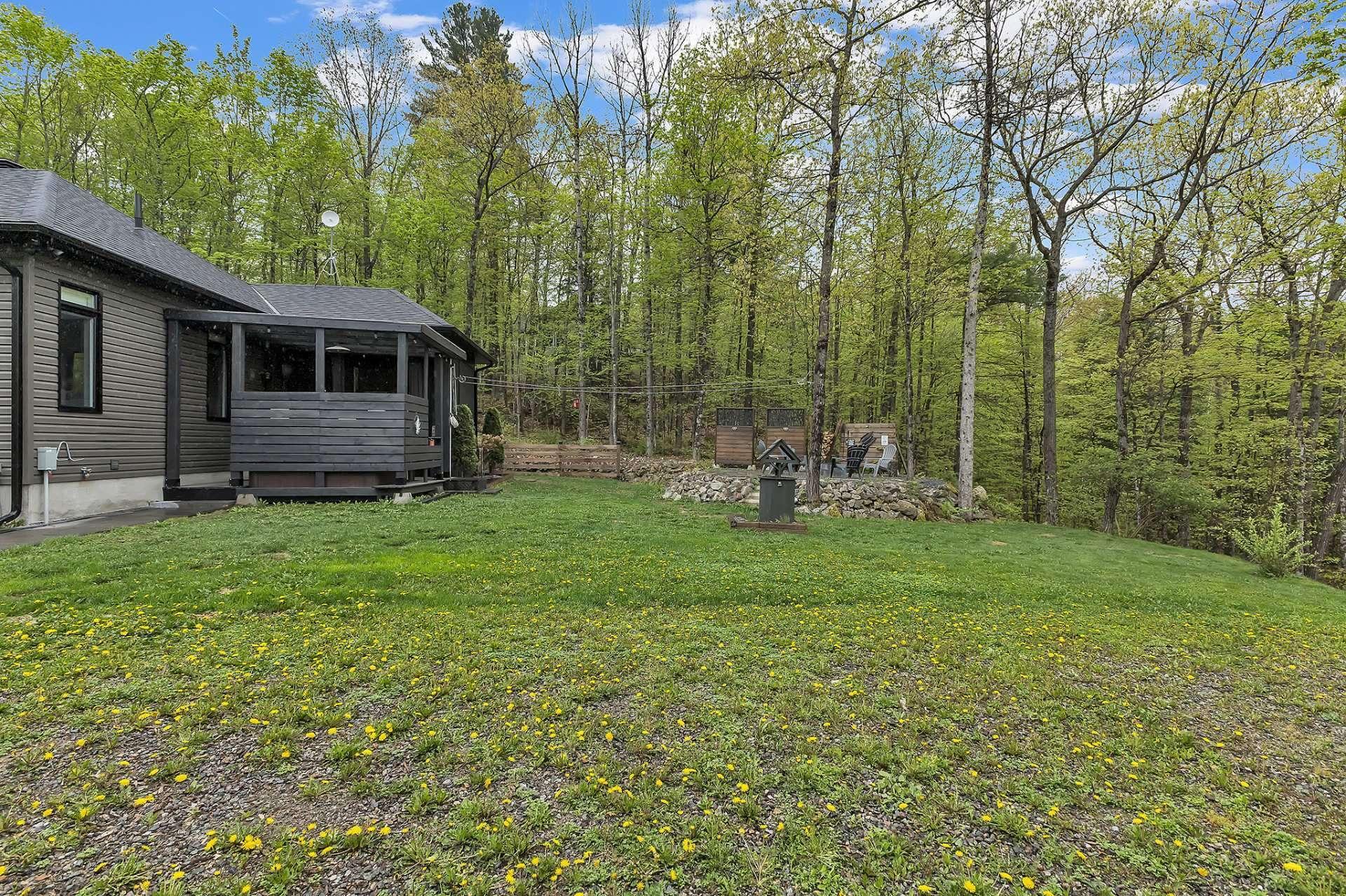 









235


Ch. Sauvé

,
Val-des-Monts,




QC
J8N5A6

