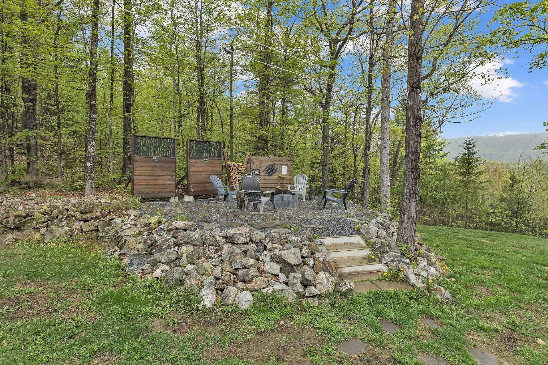 









235


Ch. Sauvé

,
Val-des-Monts,




QC
J8N5A6

