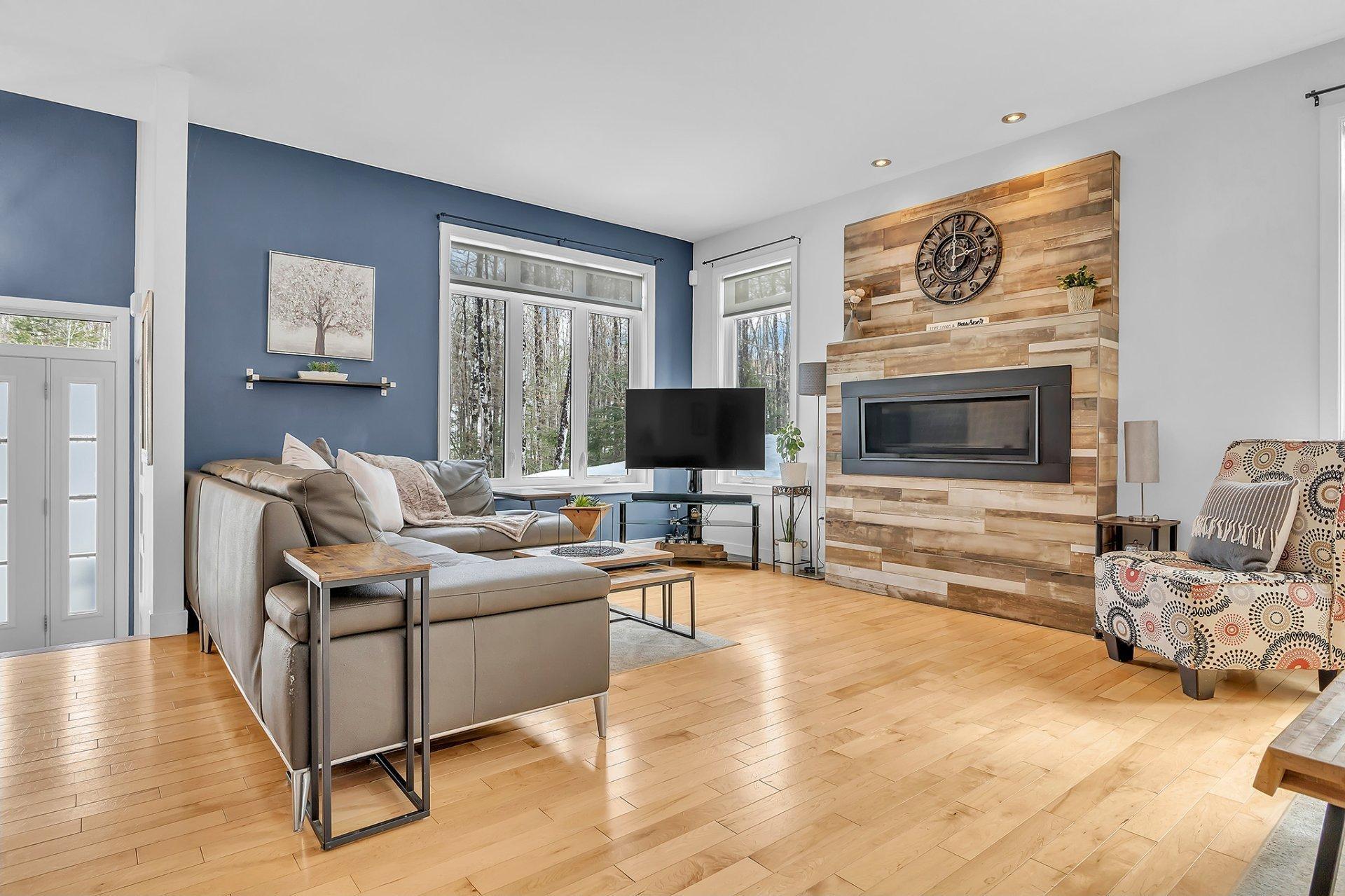 









235


Ch. Sauvé

,
Val-des-Monts,




QC
J8N5A6

