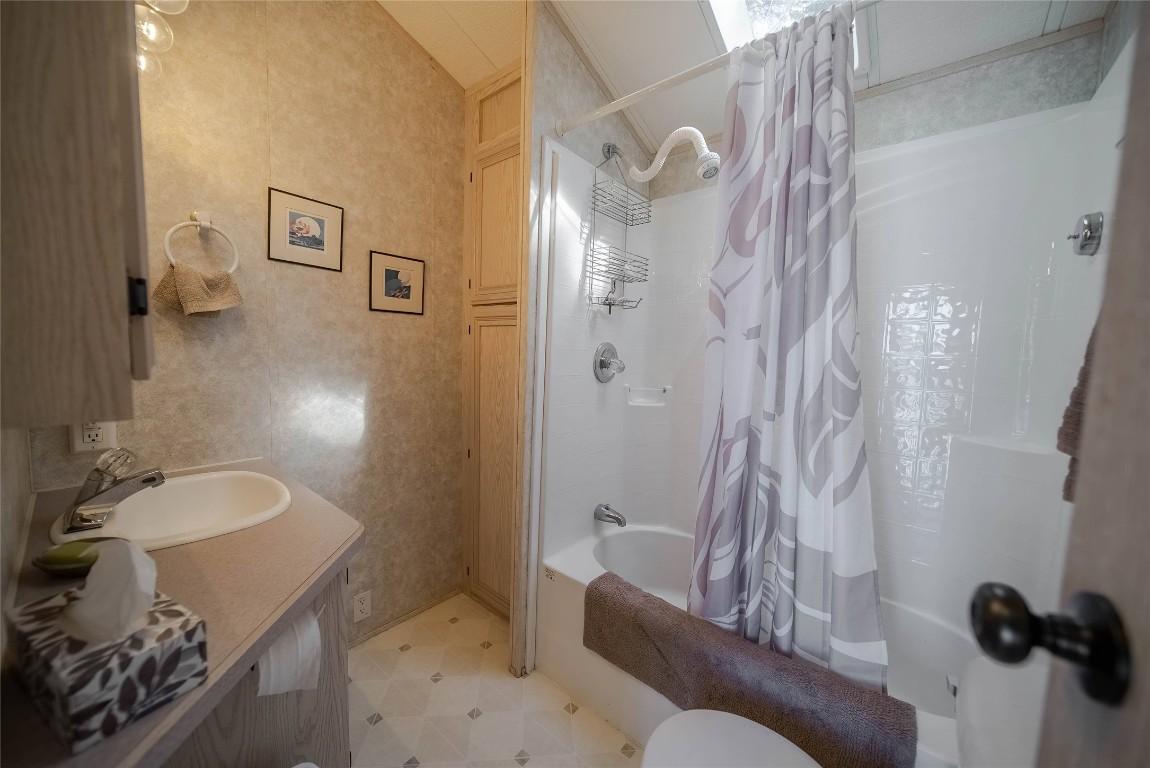 









8981


Jaffray Baynes Lake

Road, 1,
Baynes Lake,







BC
V0B 1T4

