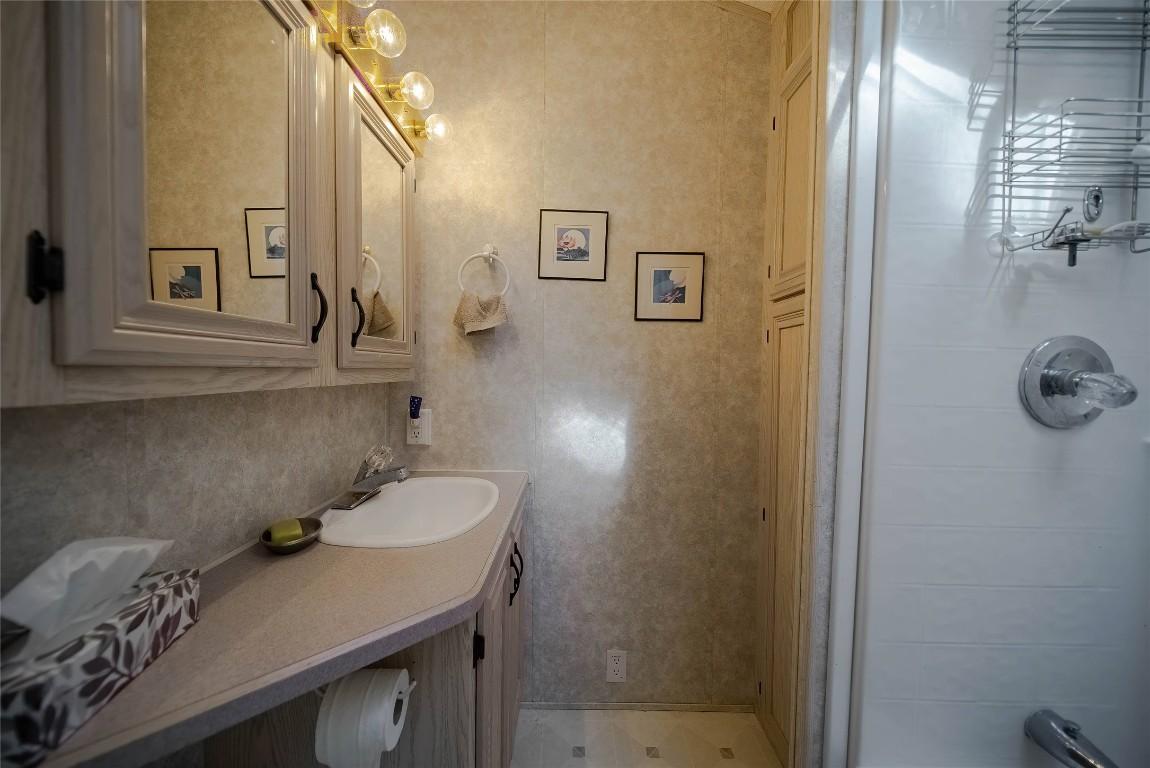 









8981


Jaffray Baynes Lake

Road, 1,
Baynes Lake,







BC
V0B 1T4

