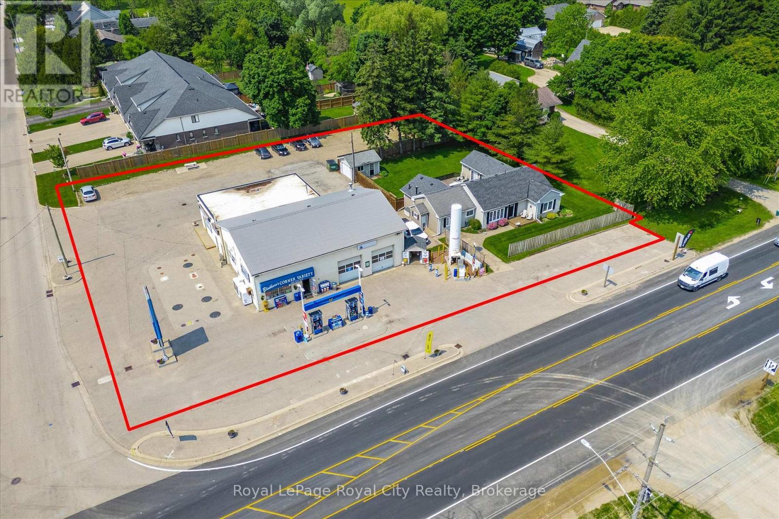 












935 ST. DAVID STREET N

,
Centre Wellington (Fergus),




Ontario
N1M2W3

