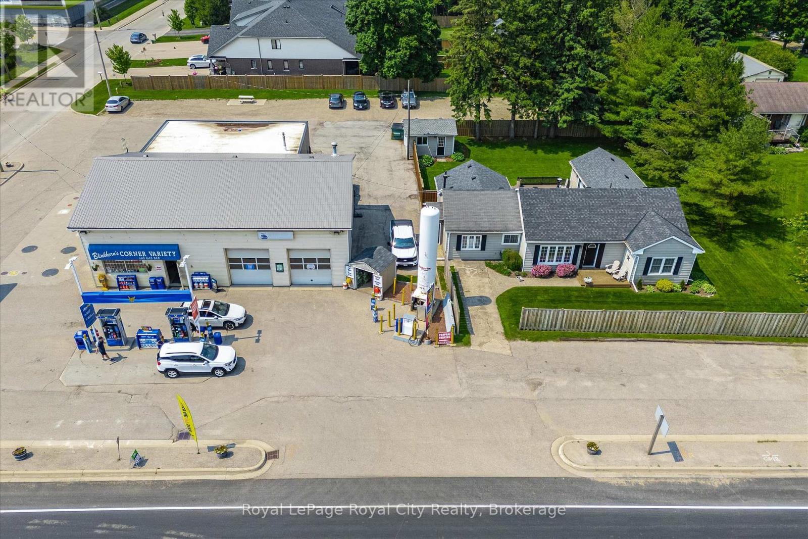 












935 ST. DAVID STREET N

,
Centre Wellington (Fergus),




Ontario
N1M2W3


