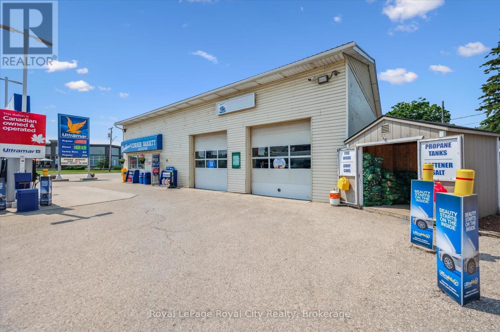 












935 ST. DAVID STREET N

,
Centre Wellington (Fergus),




Ontario
N1M2W3

