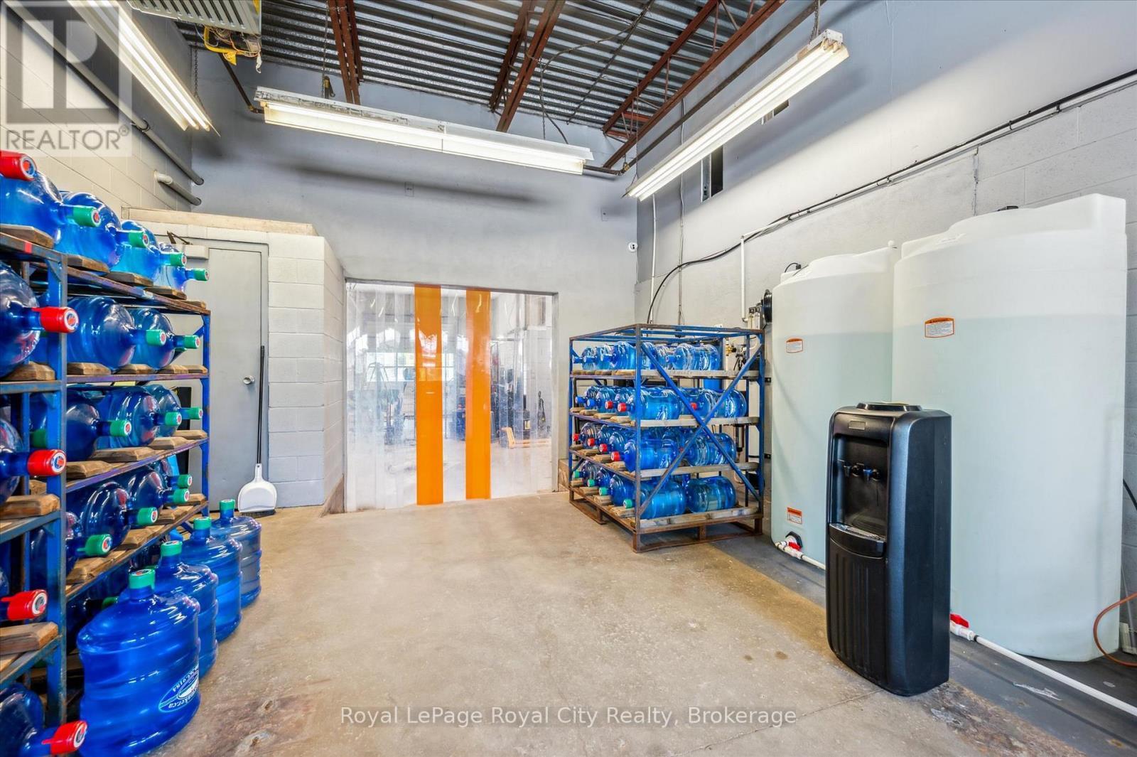












935 ST. DAVID STREET N

,
Centre Wellington (Fergus),




Ontario
N1M2W3

