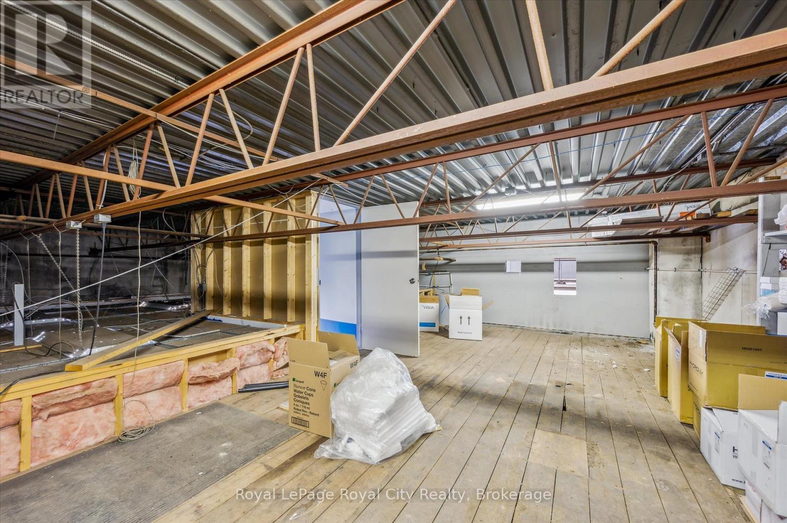 












935 ST. DAVID STREET N

,
Centre Wellington (Fergus),




Ontario
N1M2W3

