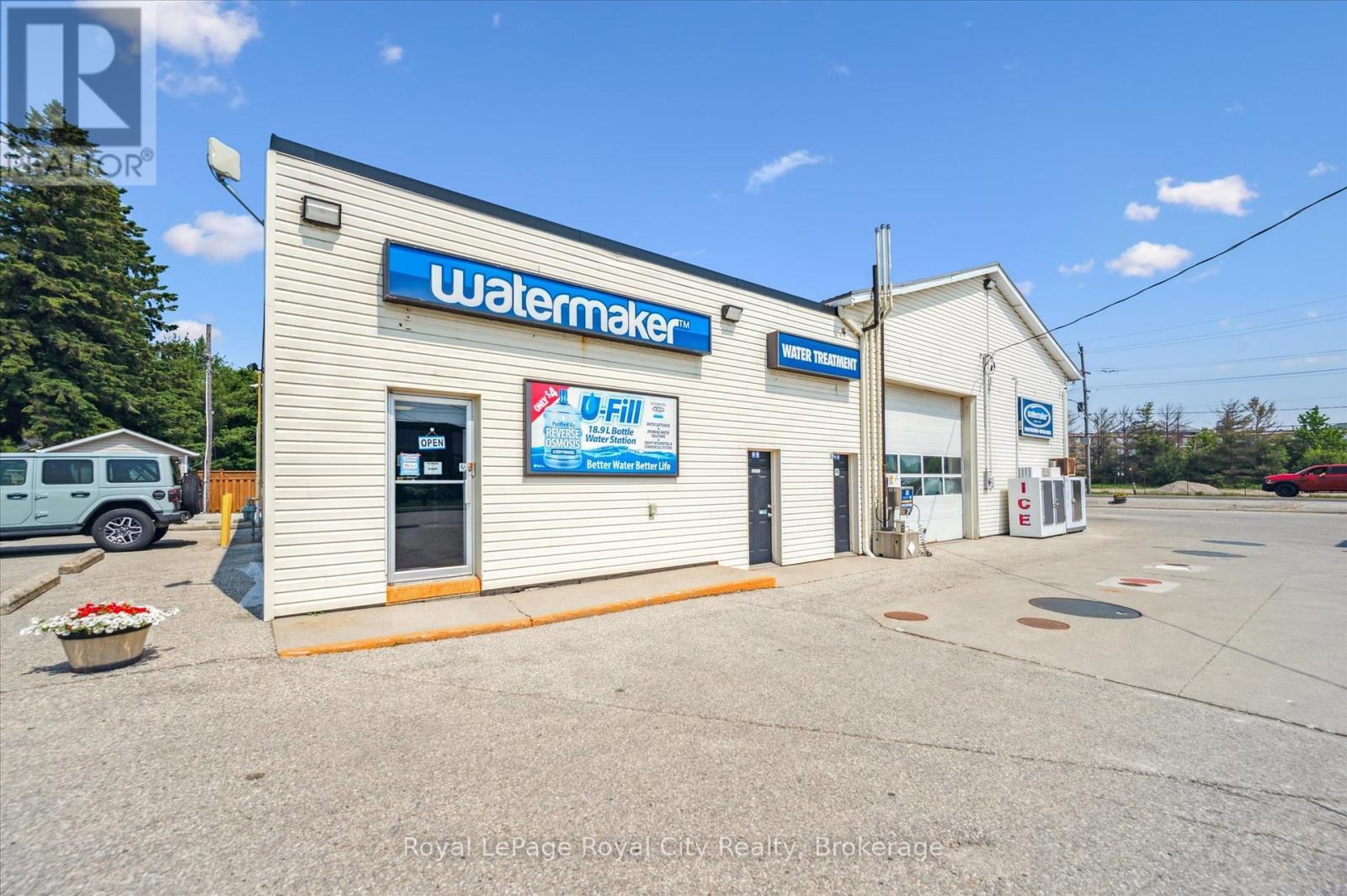 












935 ST. DAVID STREET N

,
Centre Wellington (Fergus),




Ontario
N1M2W3

