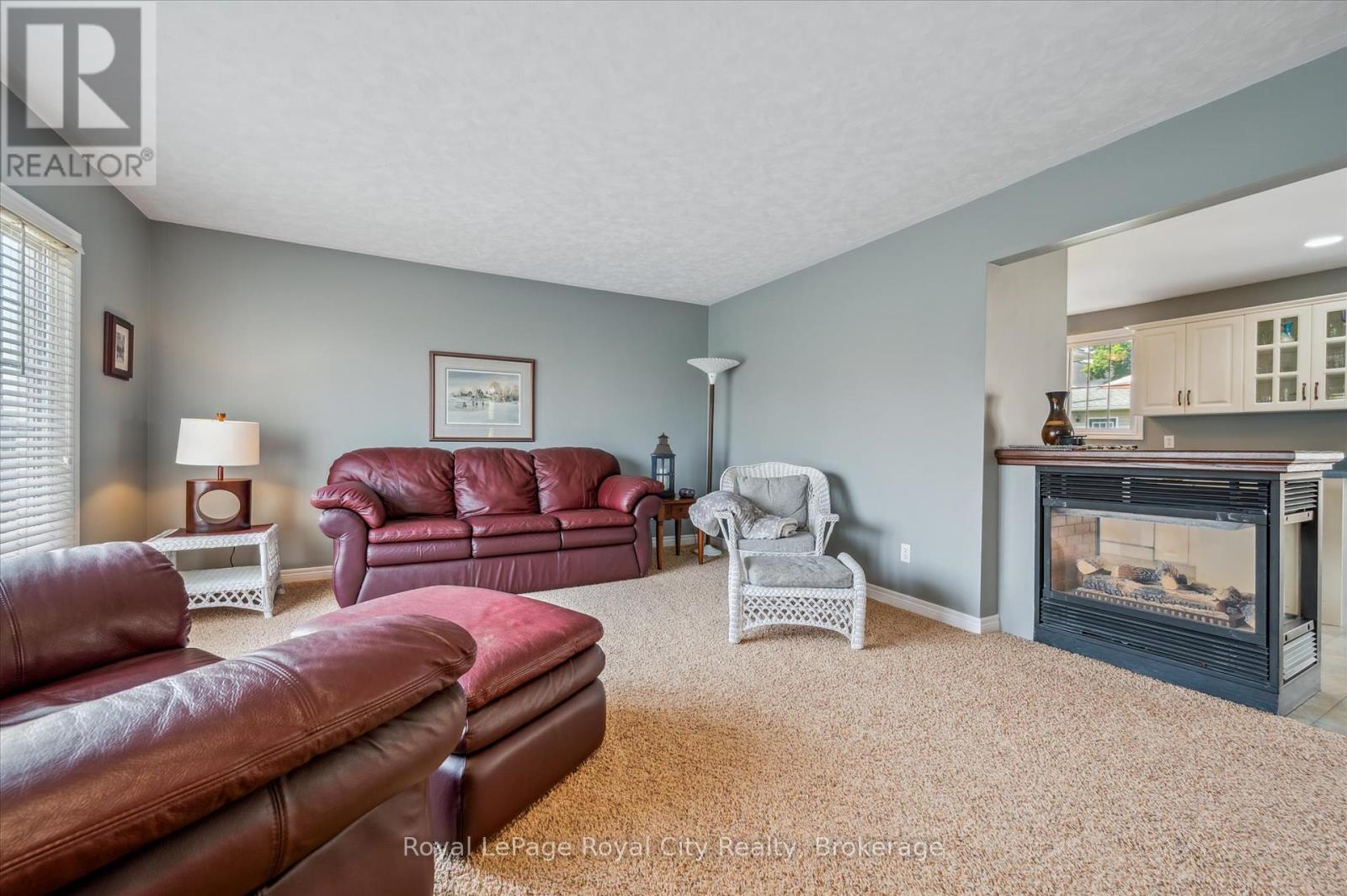 












935 ST. DAVID STREET N

,
Centre Wellington (Fergus),




Ontario
N1M2W3

