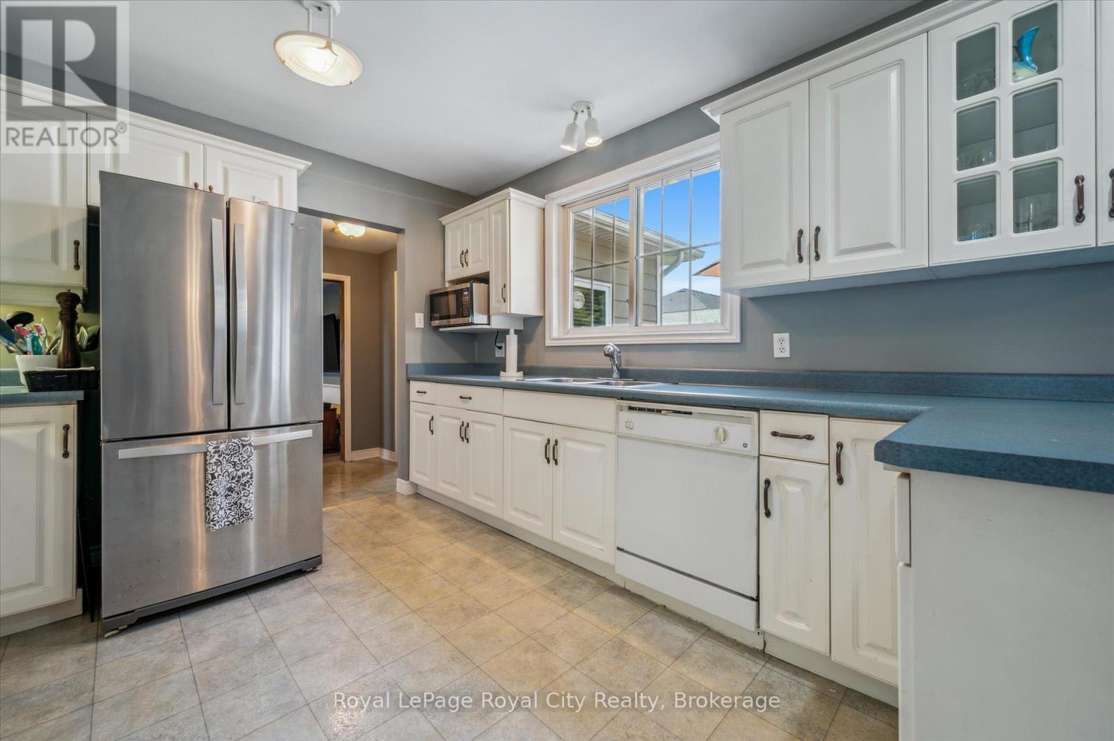 












935 ST. DAVID STREET N

,
Centre Wellington (Fergus),




Ontario
N1M2W3


